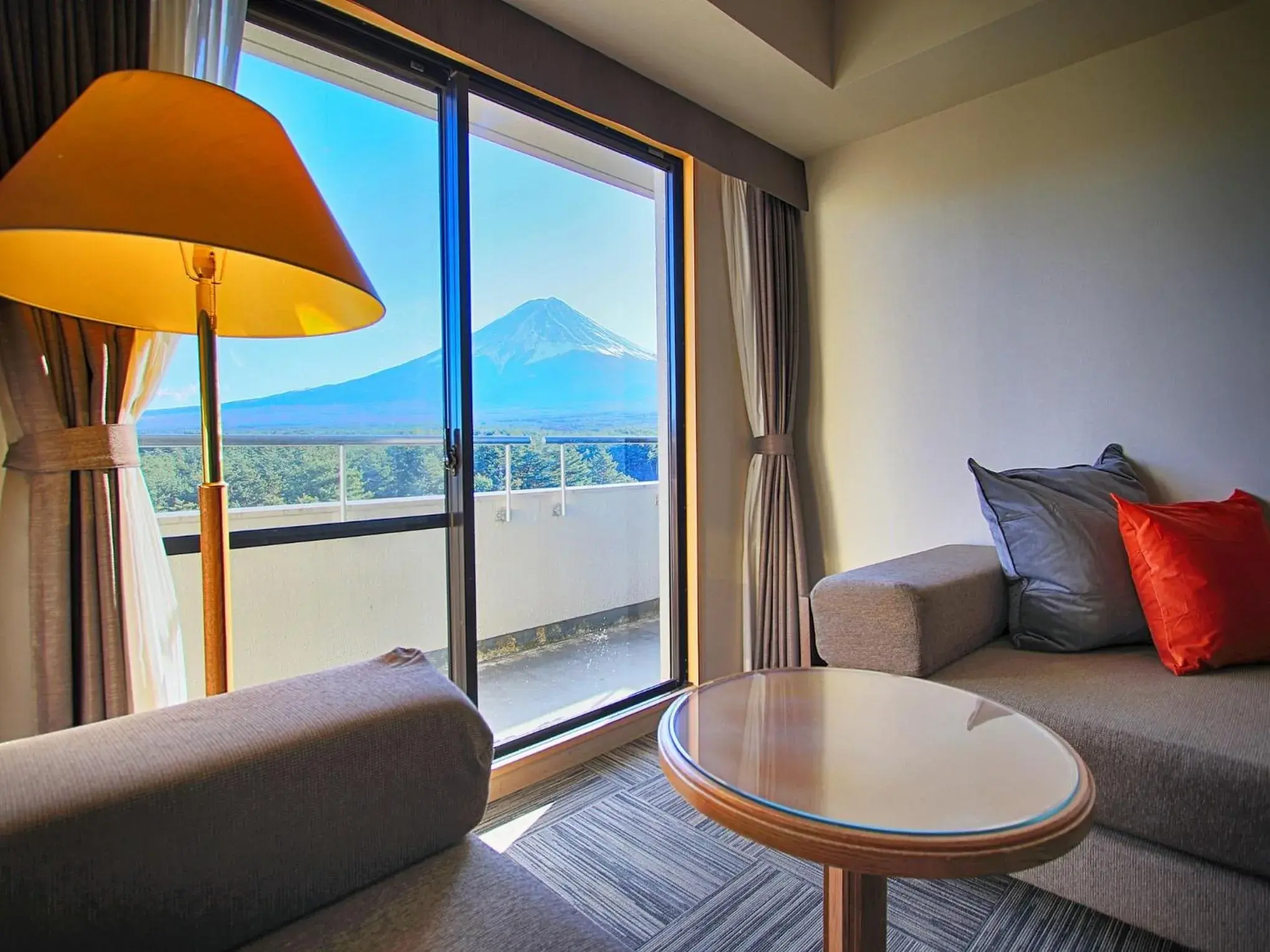 Renewal Deluxe Room with Mt. Fuji View - No Daily Cleaning - Upper Floor in Hotel Regina Kawaguchiko Renewal Deluxe Room with Mt. Fuji View - No Daily Cleaning - Upper Floor in Hotel Regina Kawaguchiko