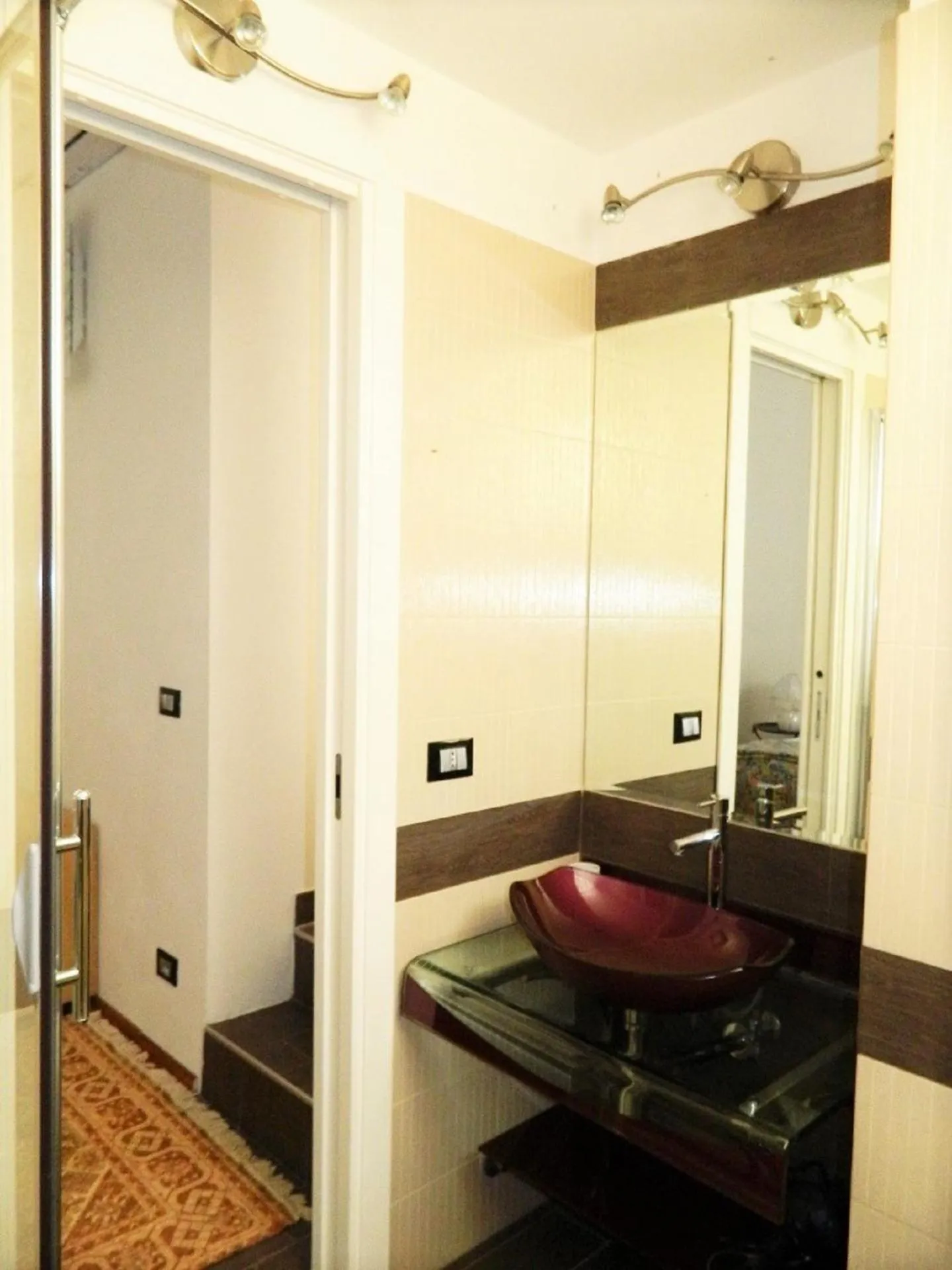 Shower in Francigena