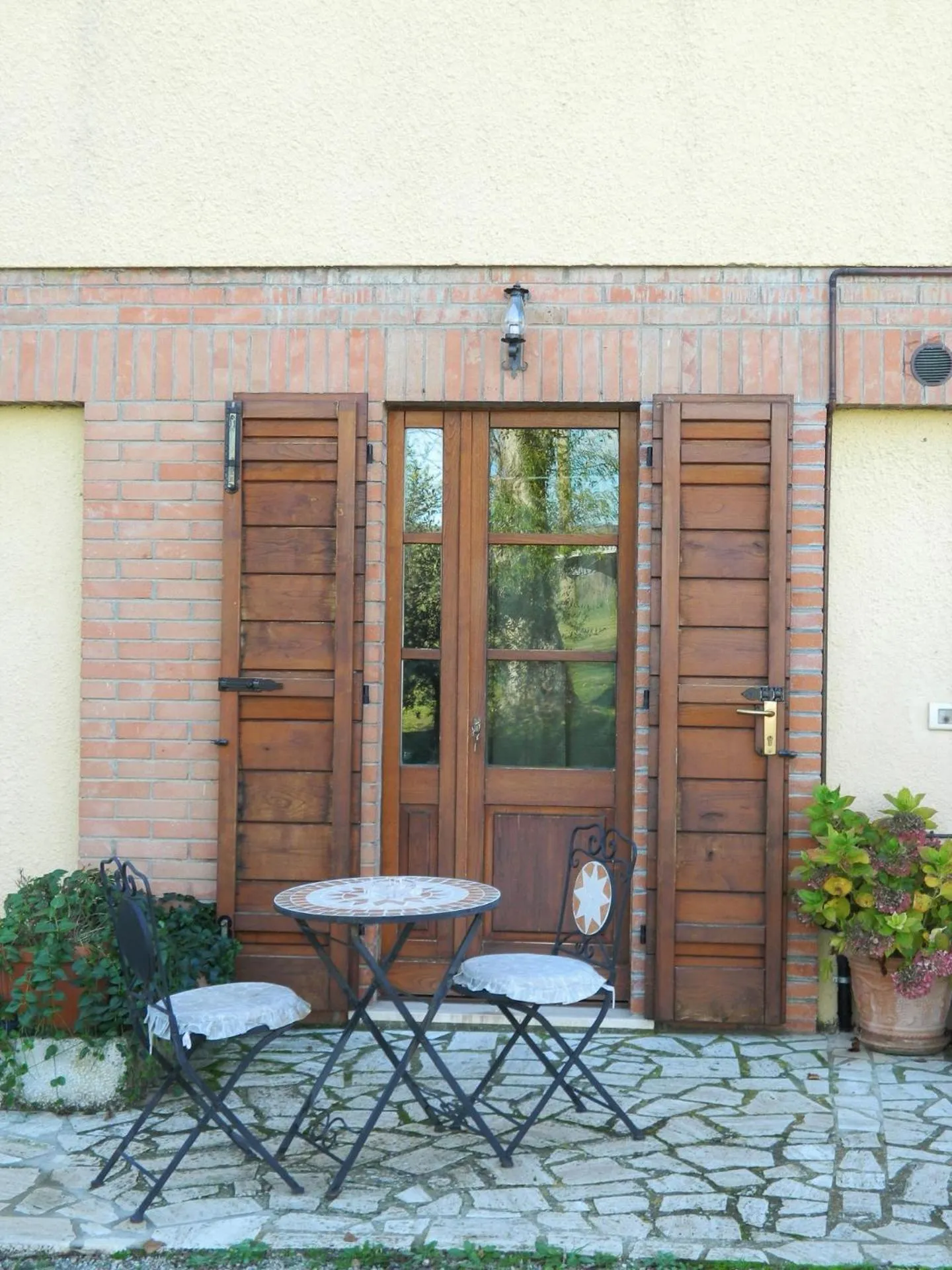 Facade/entrance in Francigena
