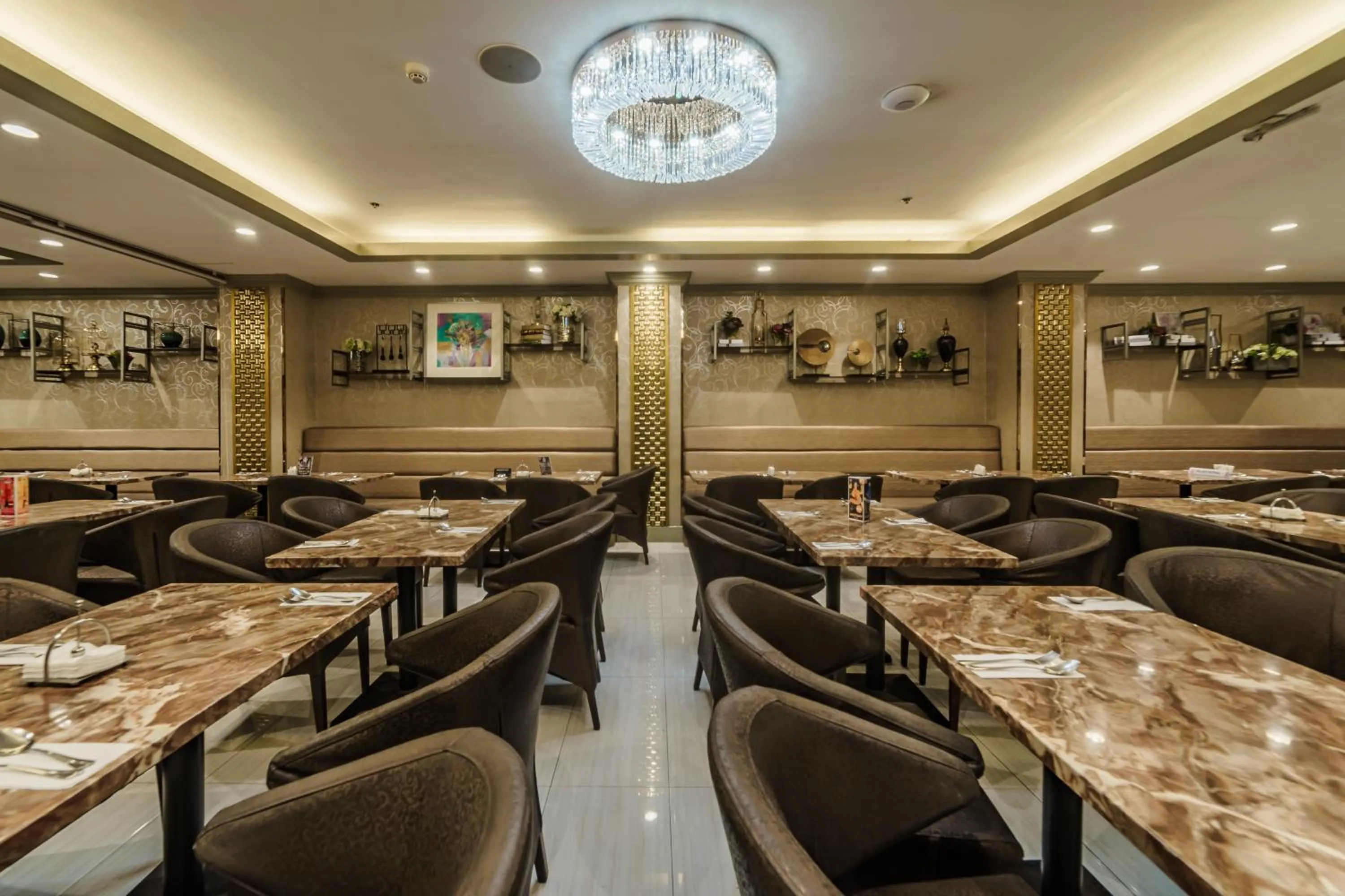 Food and drinks in Villa Caceres Hotel