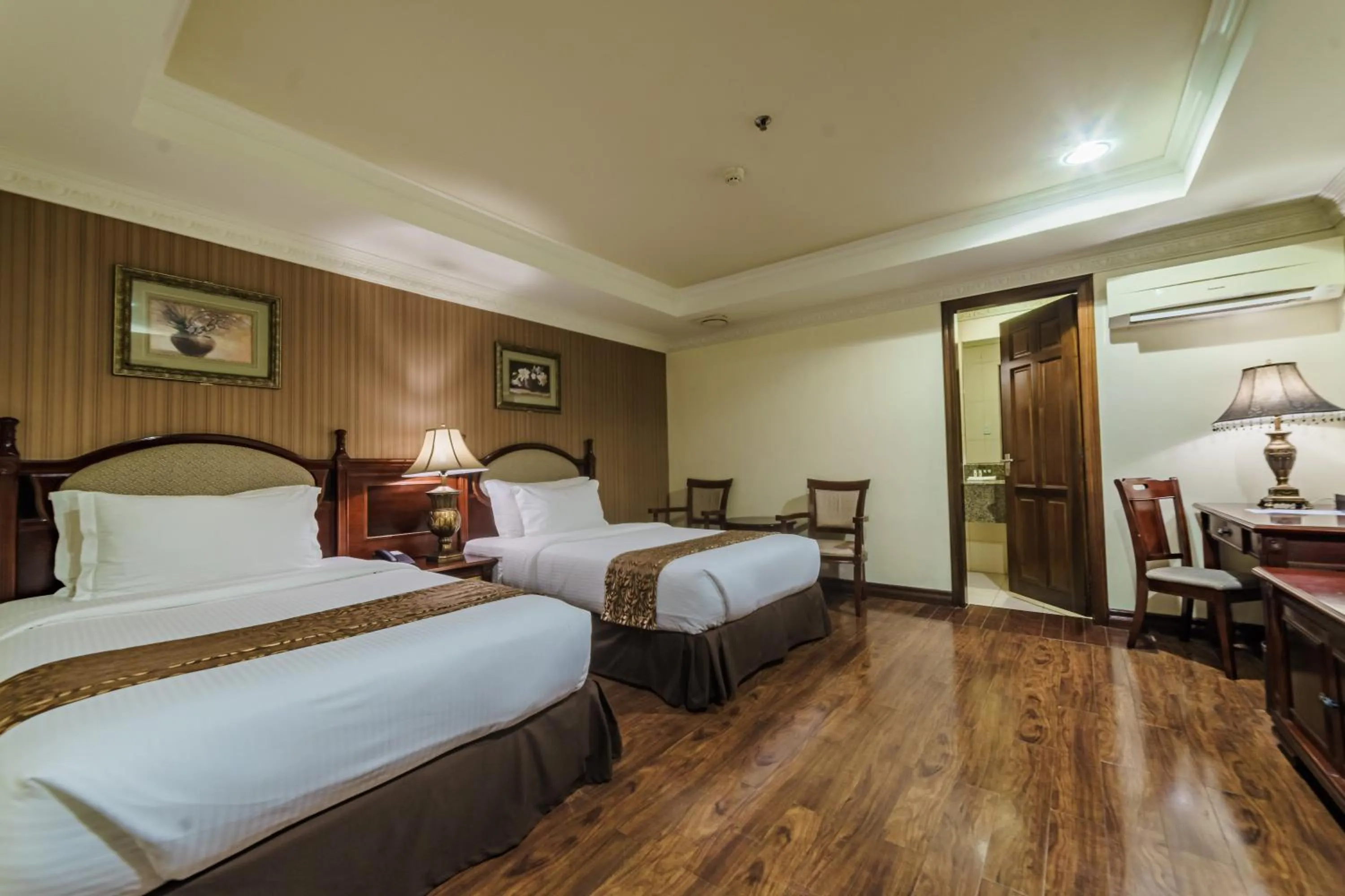 Bed in Villa Caceres Hotel