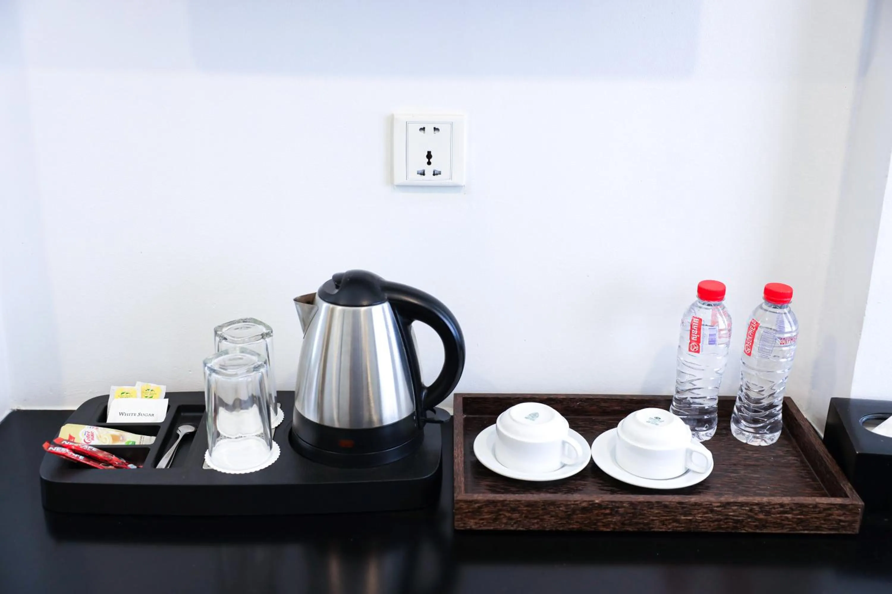 Coffee/tea facilities in King Grand Boutique Hotel