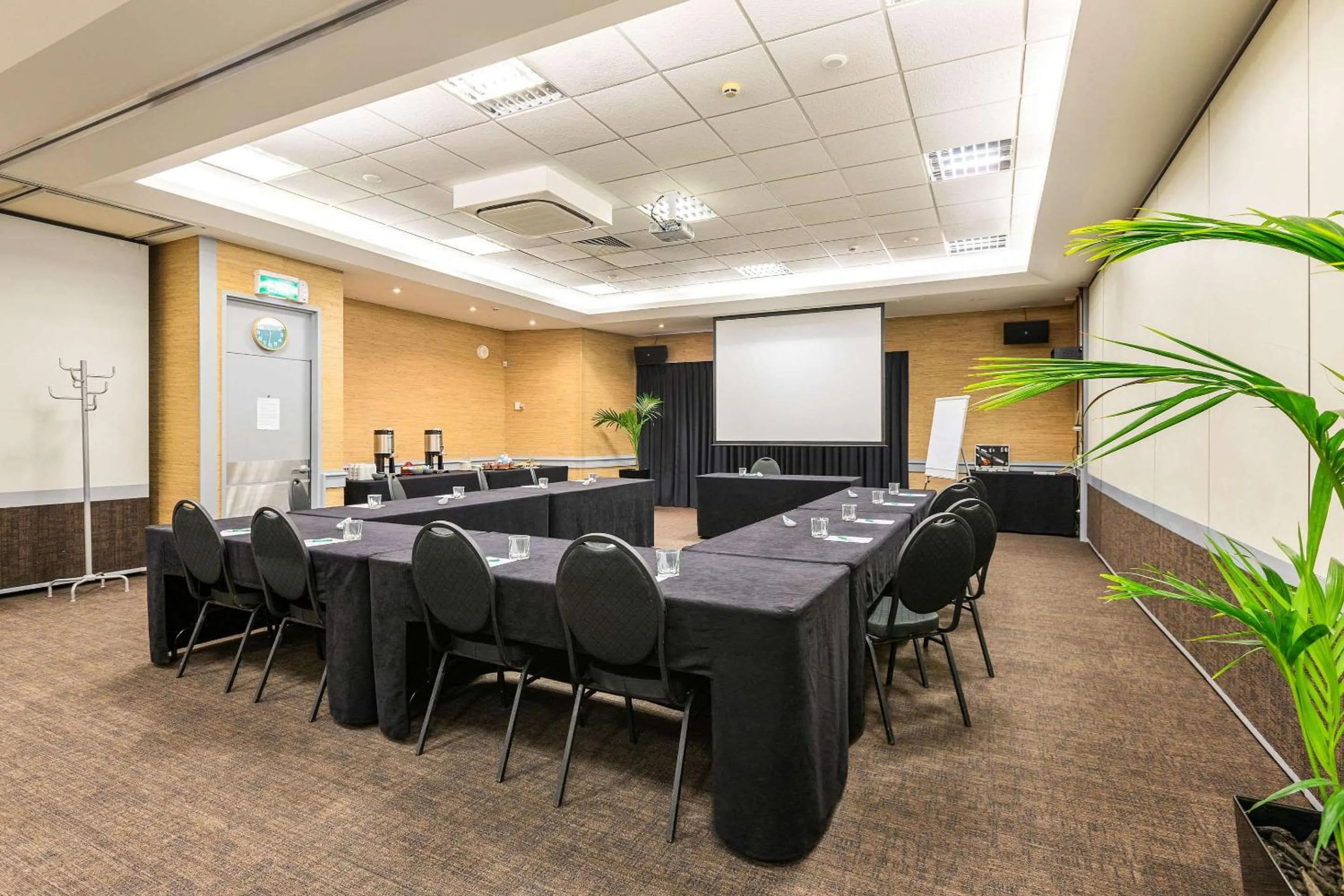 Meeting/conference room in Quality Hotel Lincoln Green