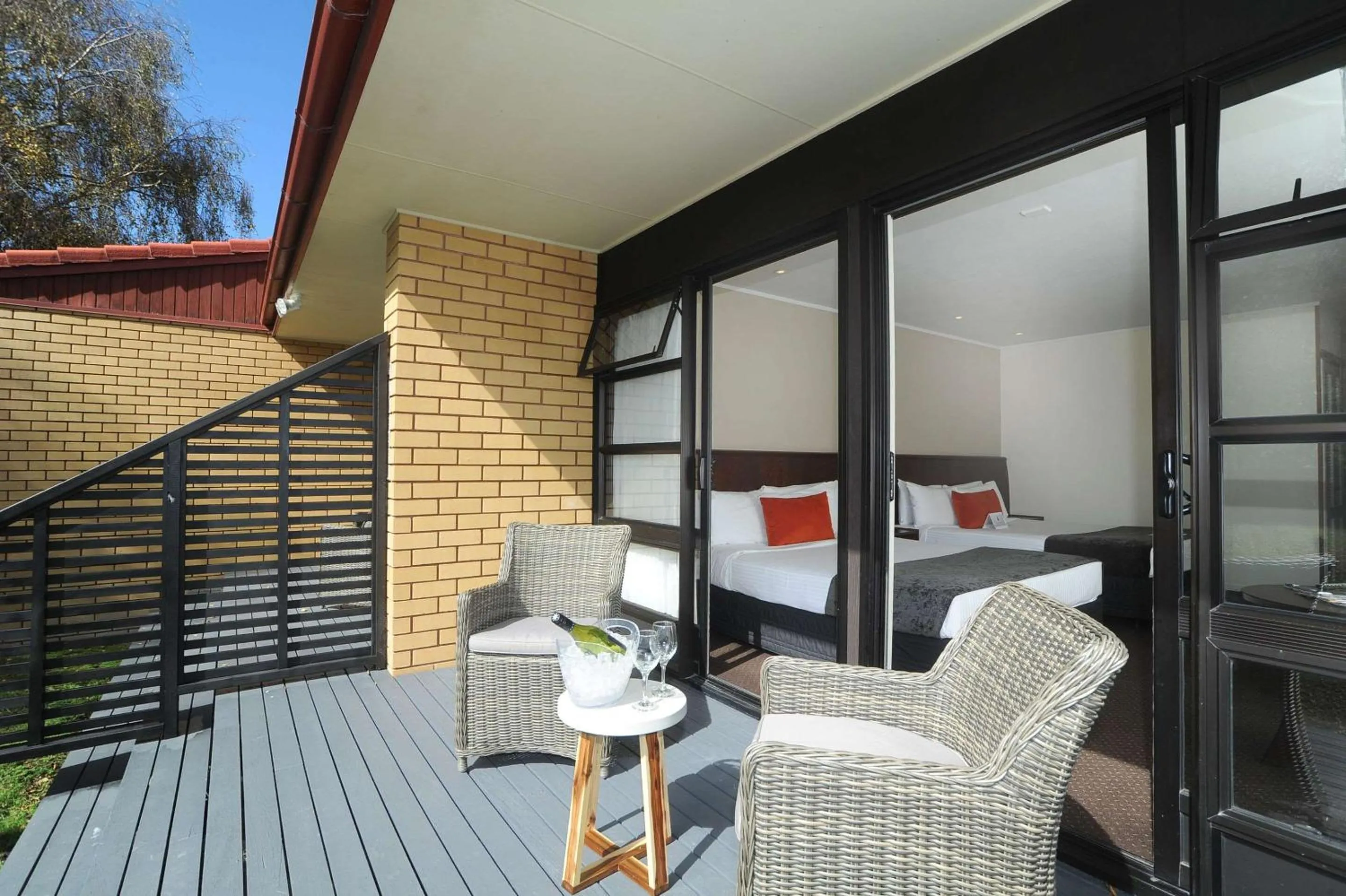 Bedroom in Quality Hotel Lincoln Green