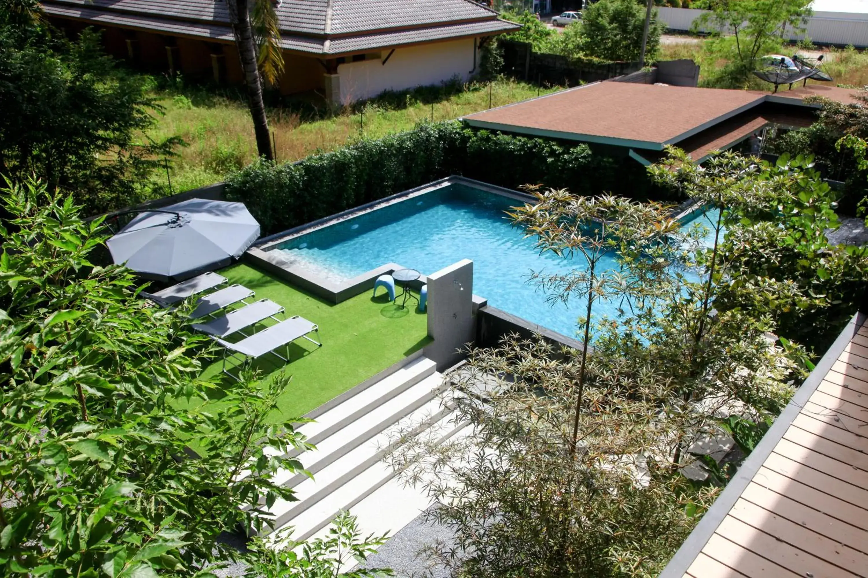 Swimming pool in The Glory Gold Swimming pool in The Glory Gold