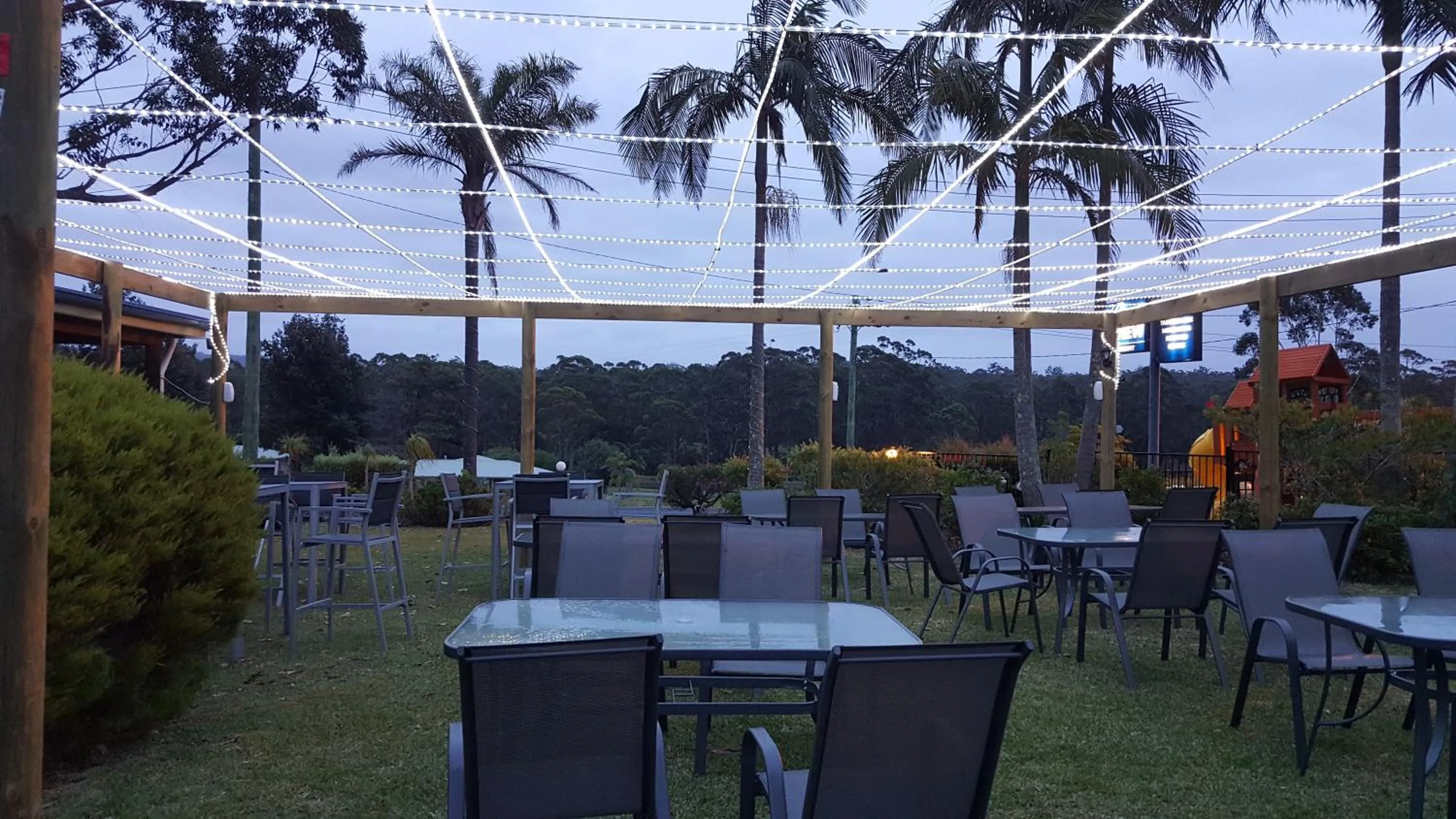 Tabourie Lake Motor Inn