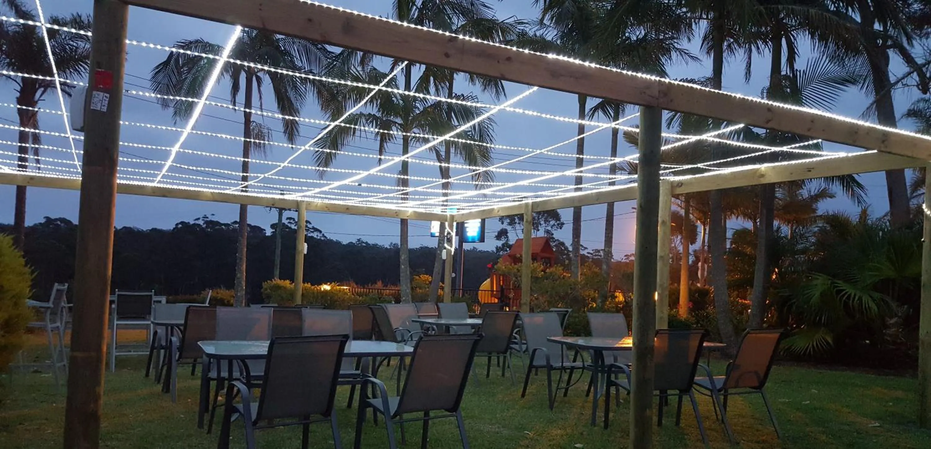 Tabourie Lake Motor Inn