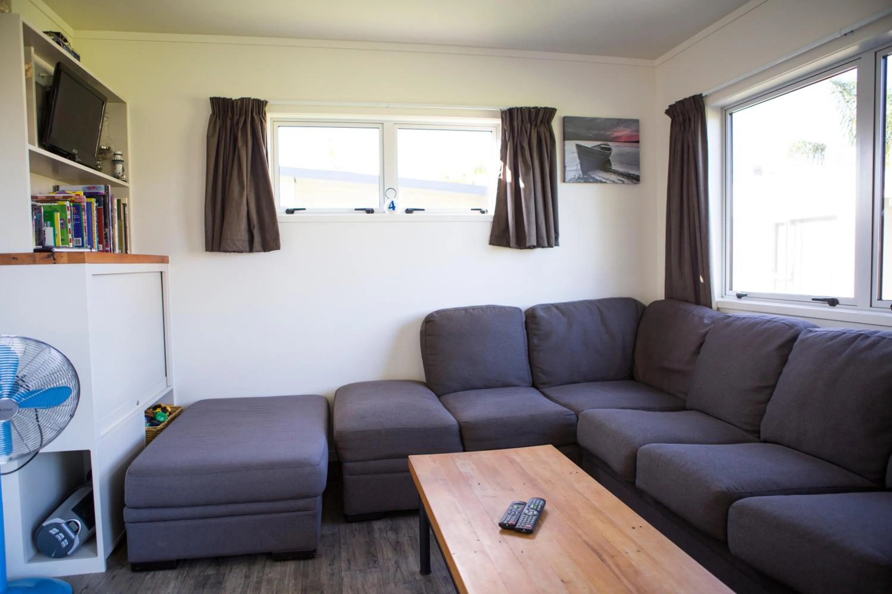 Living room in Mercury Bay Holiday Park
