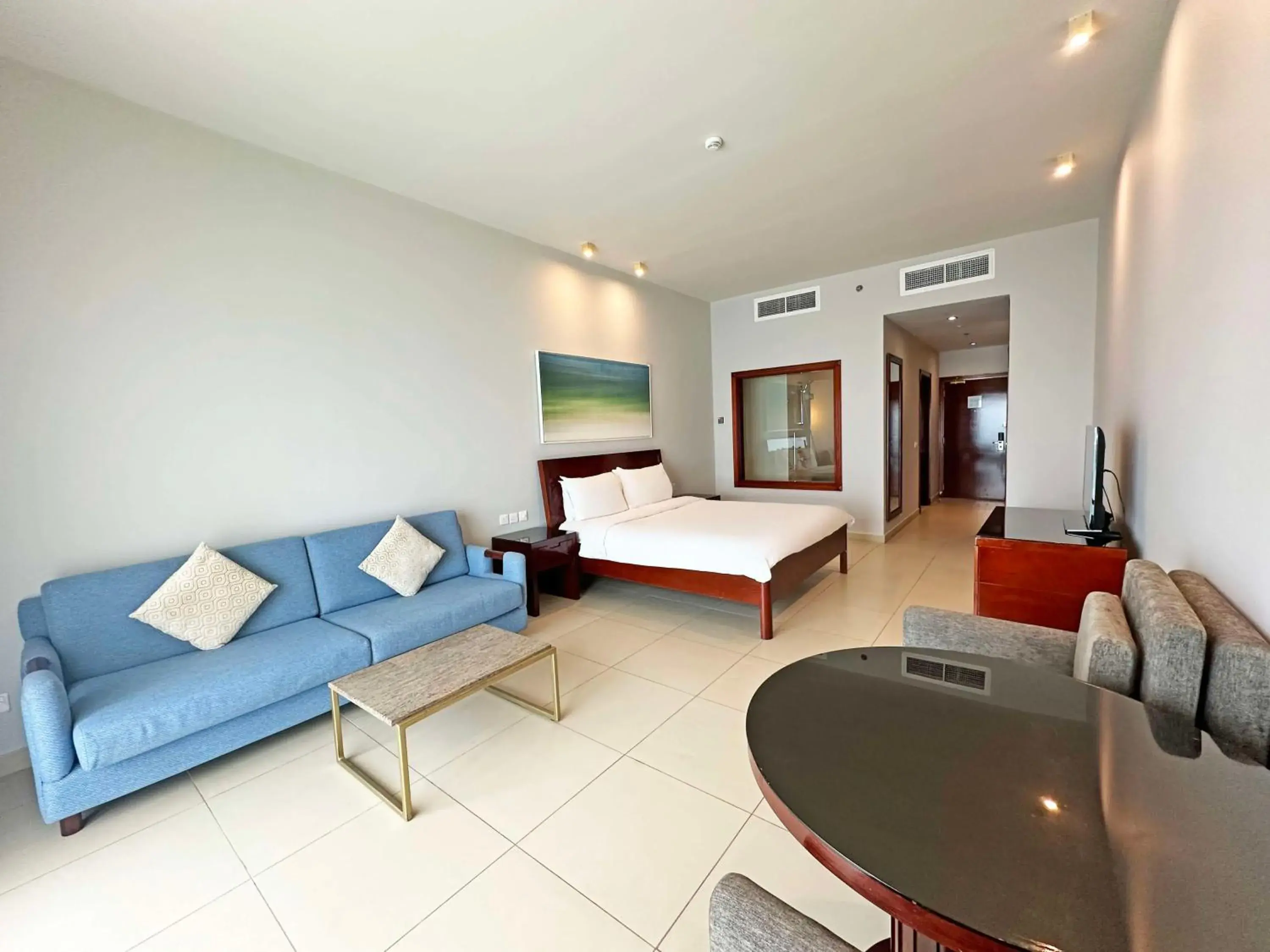 Bedroom, Bed in Radisson Blu Resort, Fujairah Bedroom, Bed in Radisson Blu Resort, Fujairah