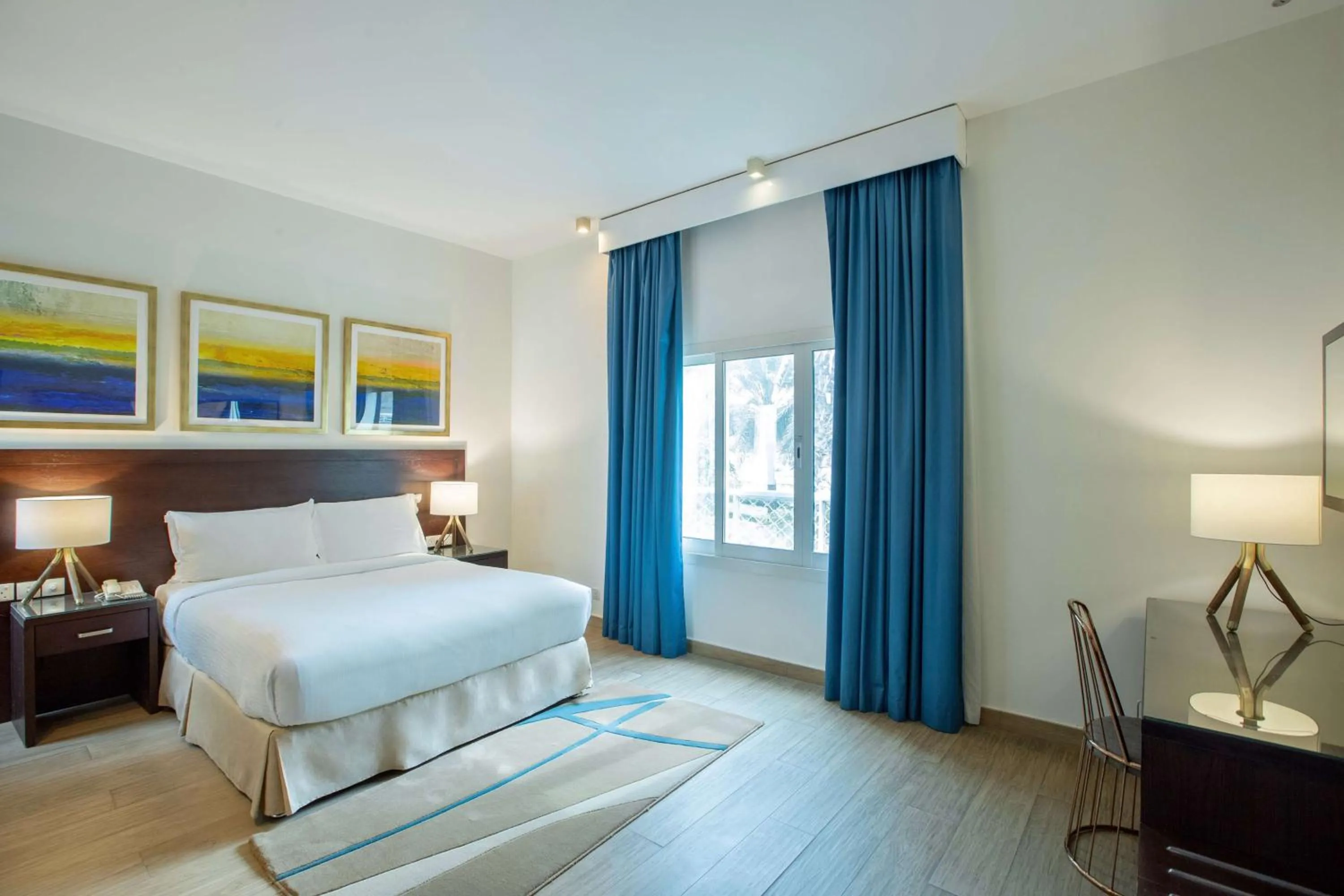 Photo of the whole room, Bed in Radisson Blu Resort, Fujairah