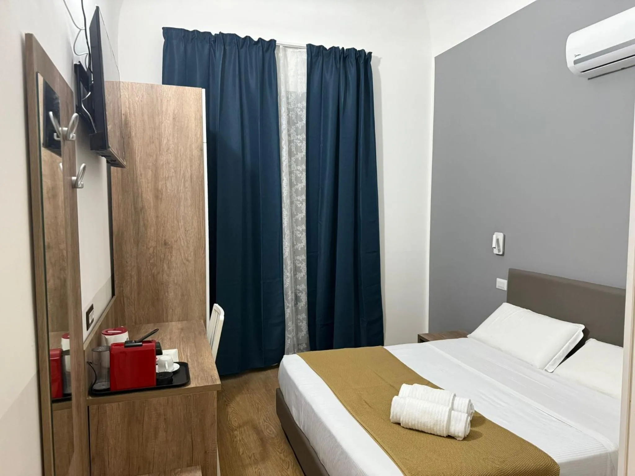 Bedroom, Bed in Conte GuestHouse