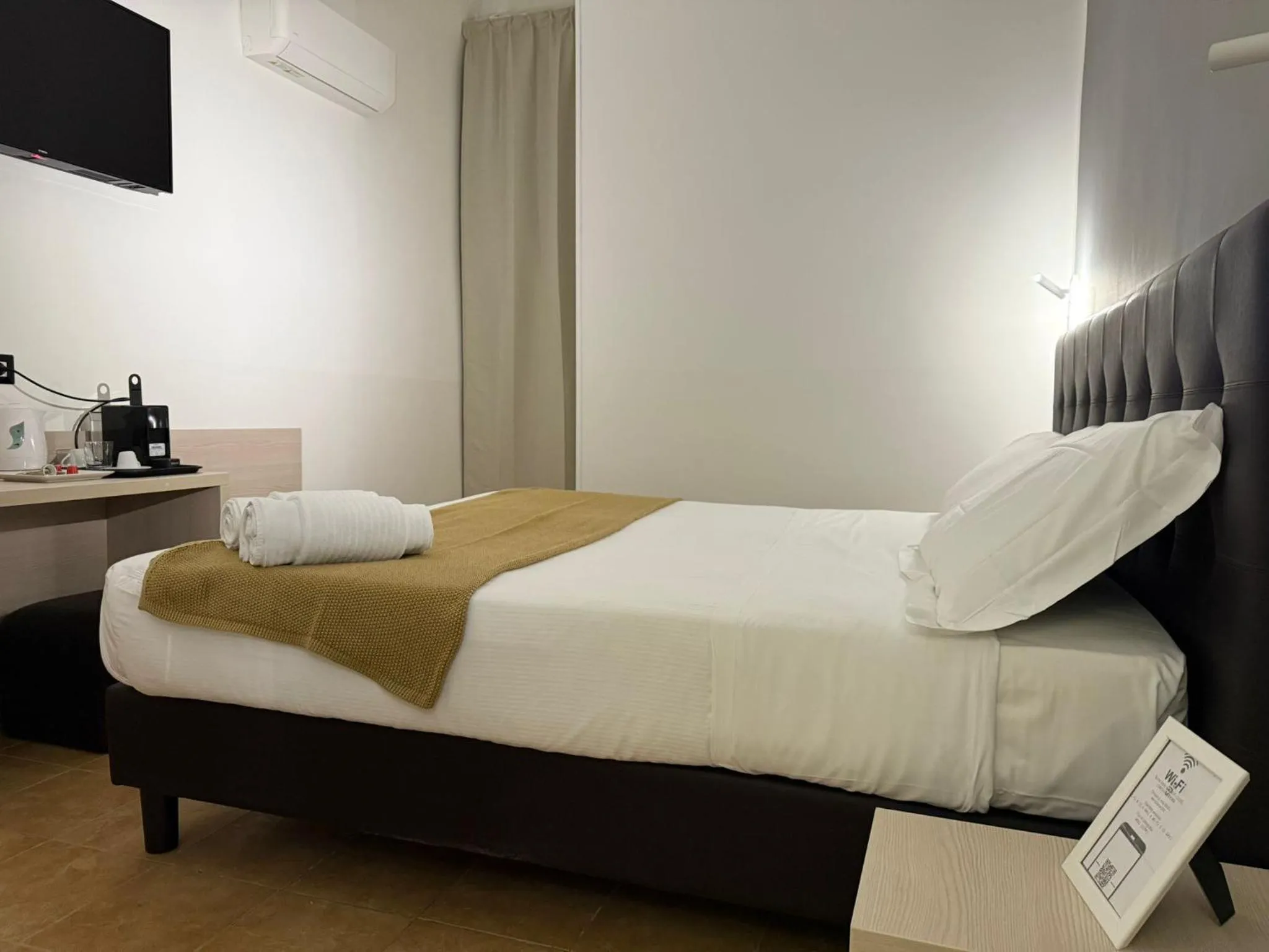 Bedroom, Bed in Conte GuestHouse