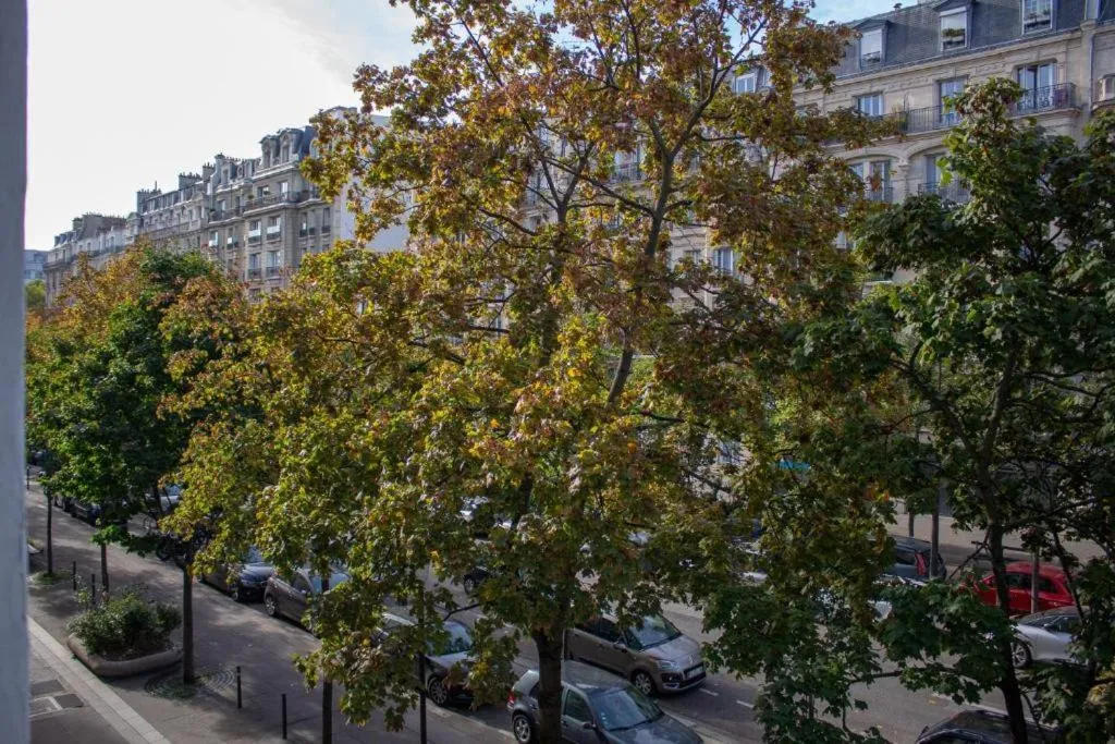 City view in Nouvel Hôtel