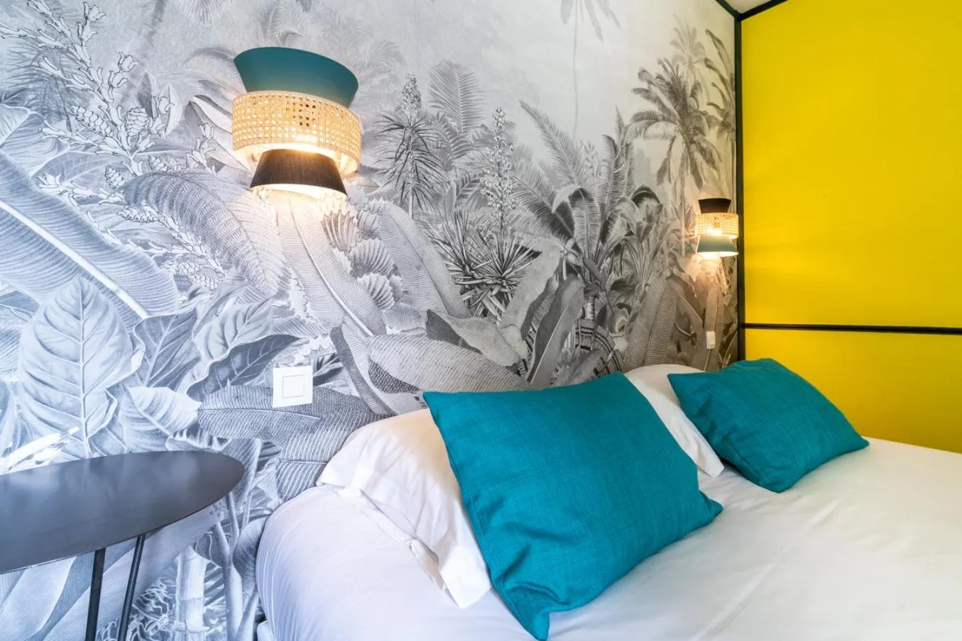 Bedroom, Bed in Nouvel Hôtel