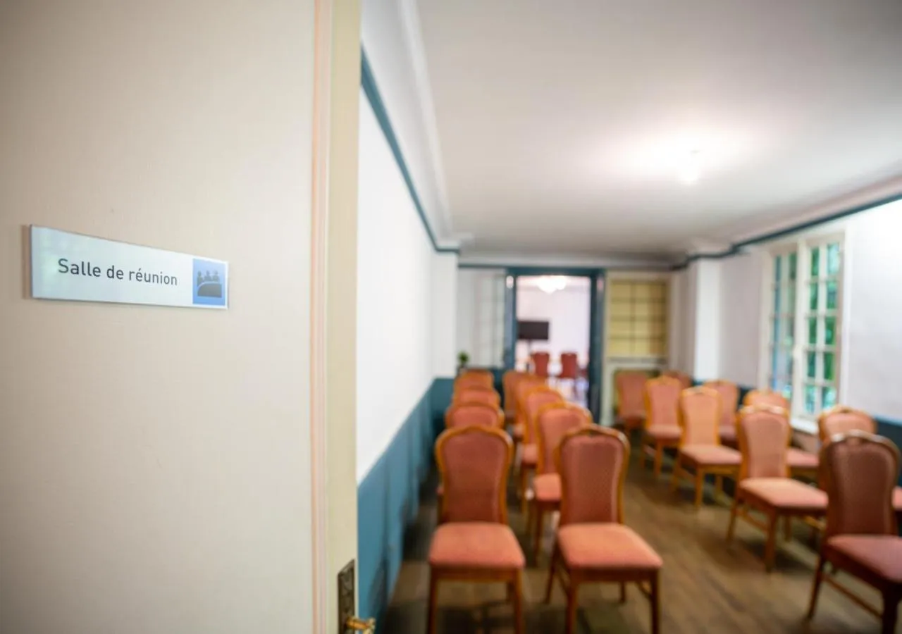 Business facilities in Nouvel Hôtel