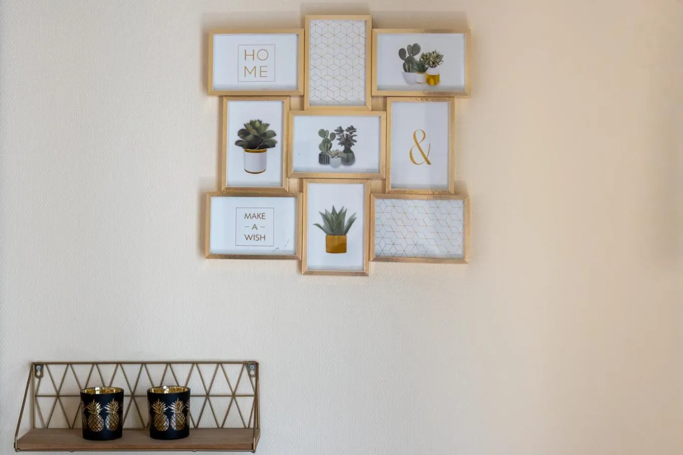 Bedroom in Nouvel Hôtel