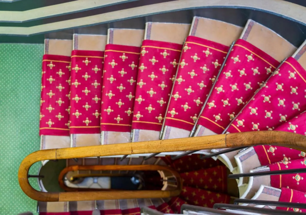 Property building in Nouvel Hôtel