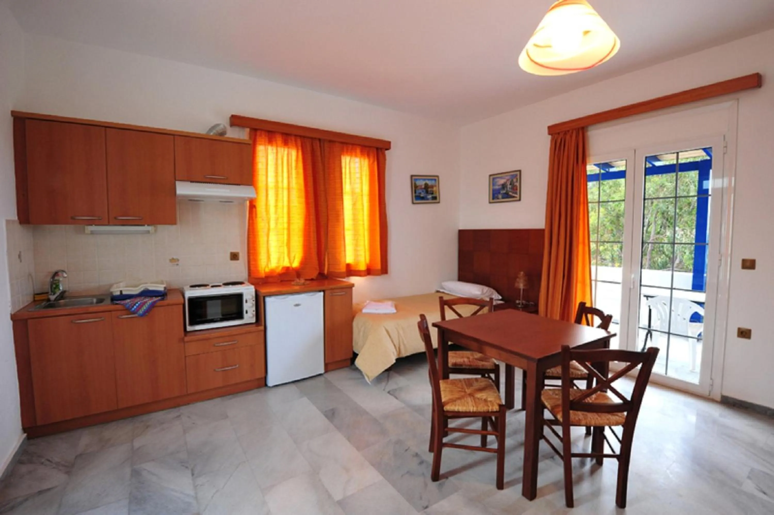 Kitchen or kitchenette in Anna Ageliki