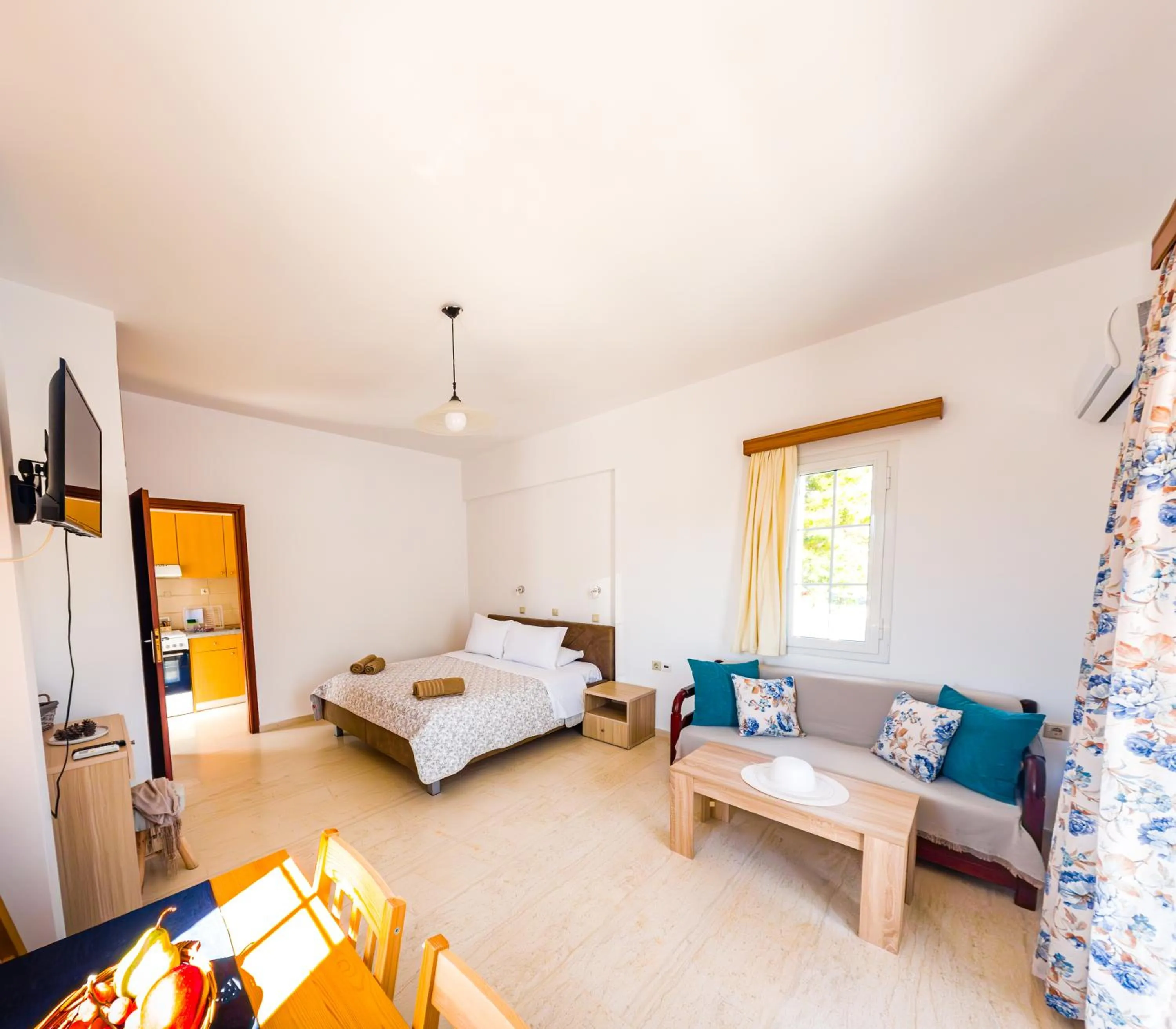 Seating area, Bed in Anna Ageliki