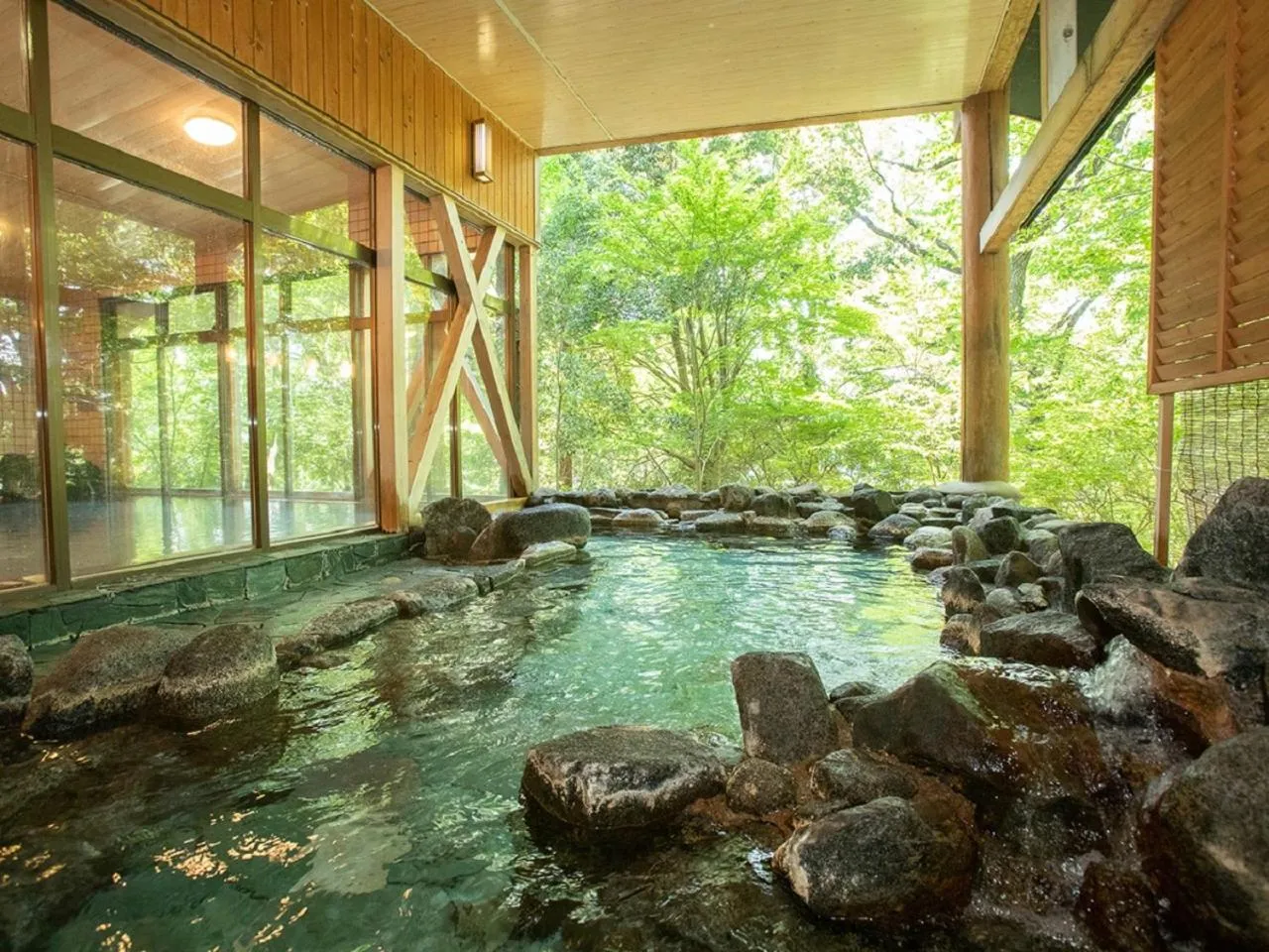 Hot Spring Bath in Hotel Okukujikan