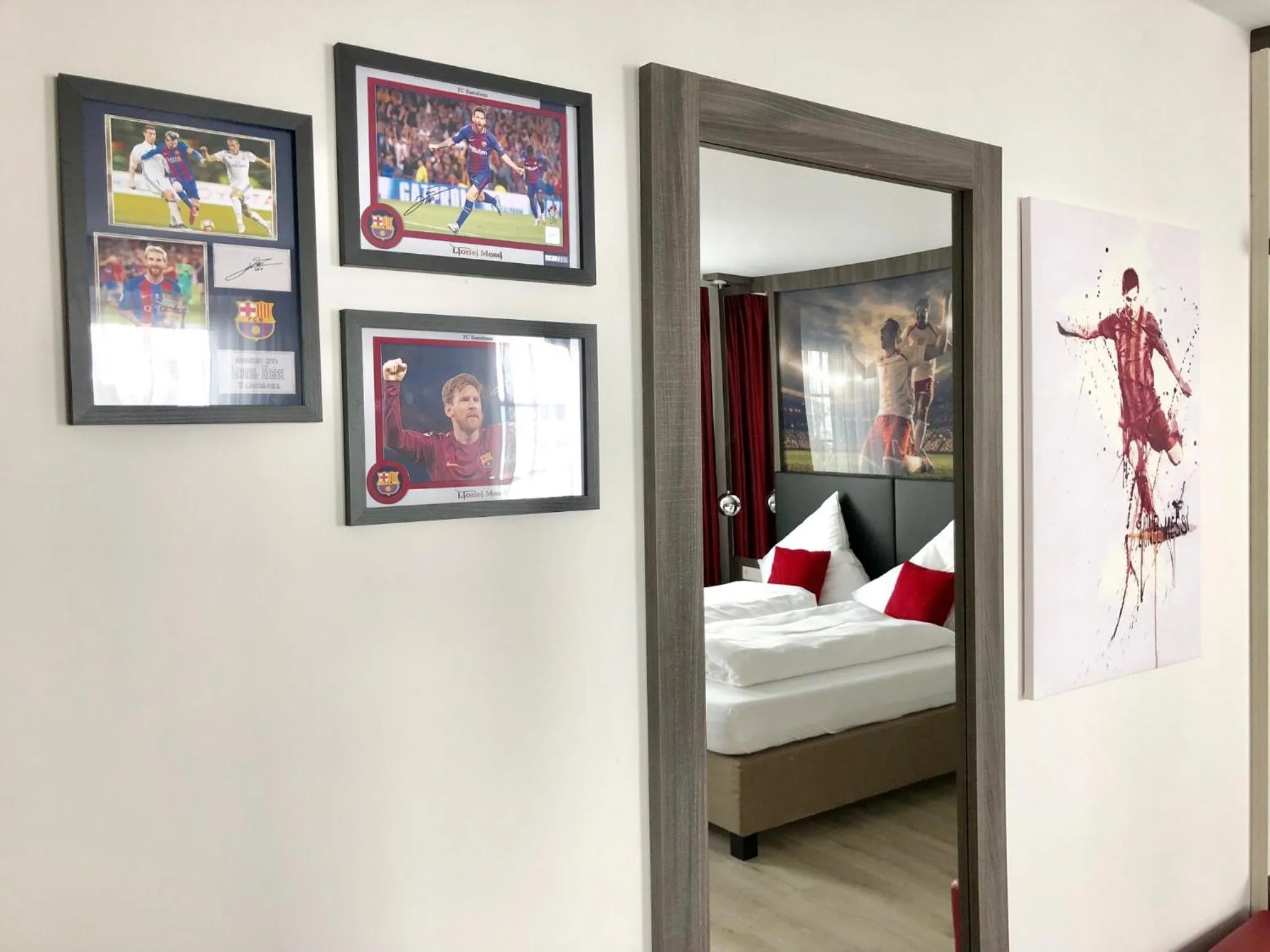 Decorative detail, Bed in Star Apart Hotel Sachsenhausen