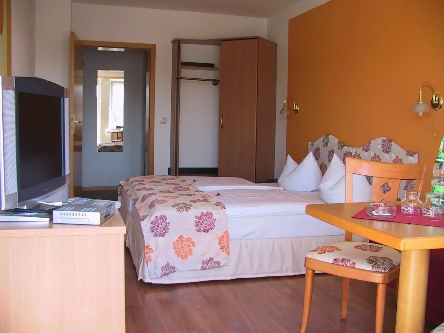 Double Room in Hotel am Schloss Double Room in Hotel am Schloss