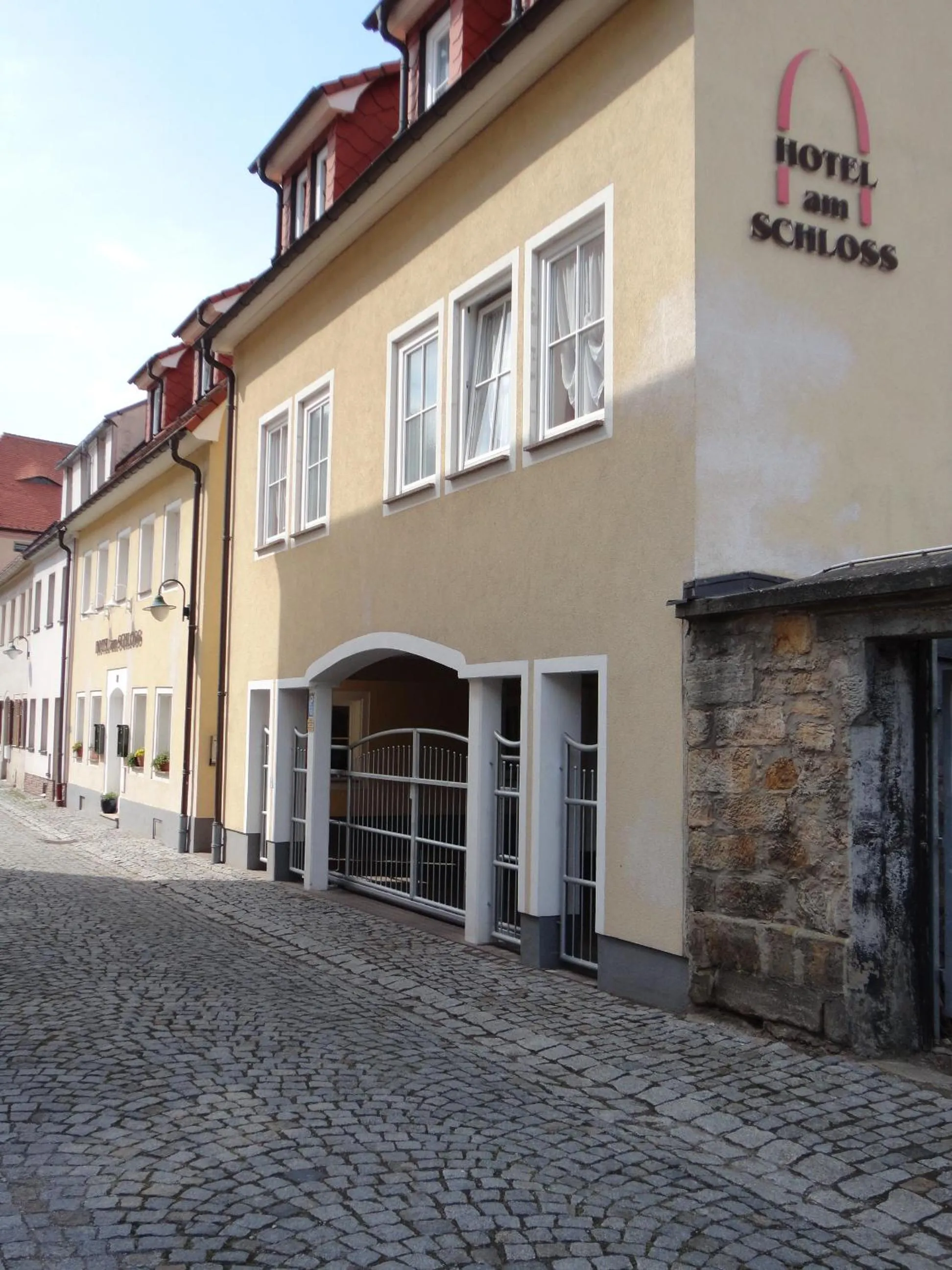 Facade/entrance in Hotel am Schloss