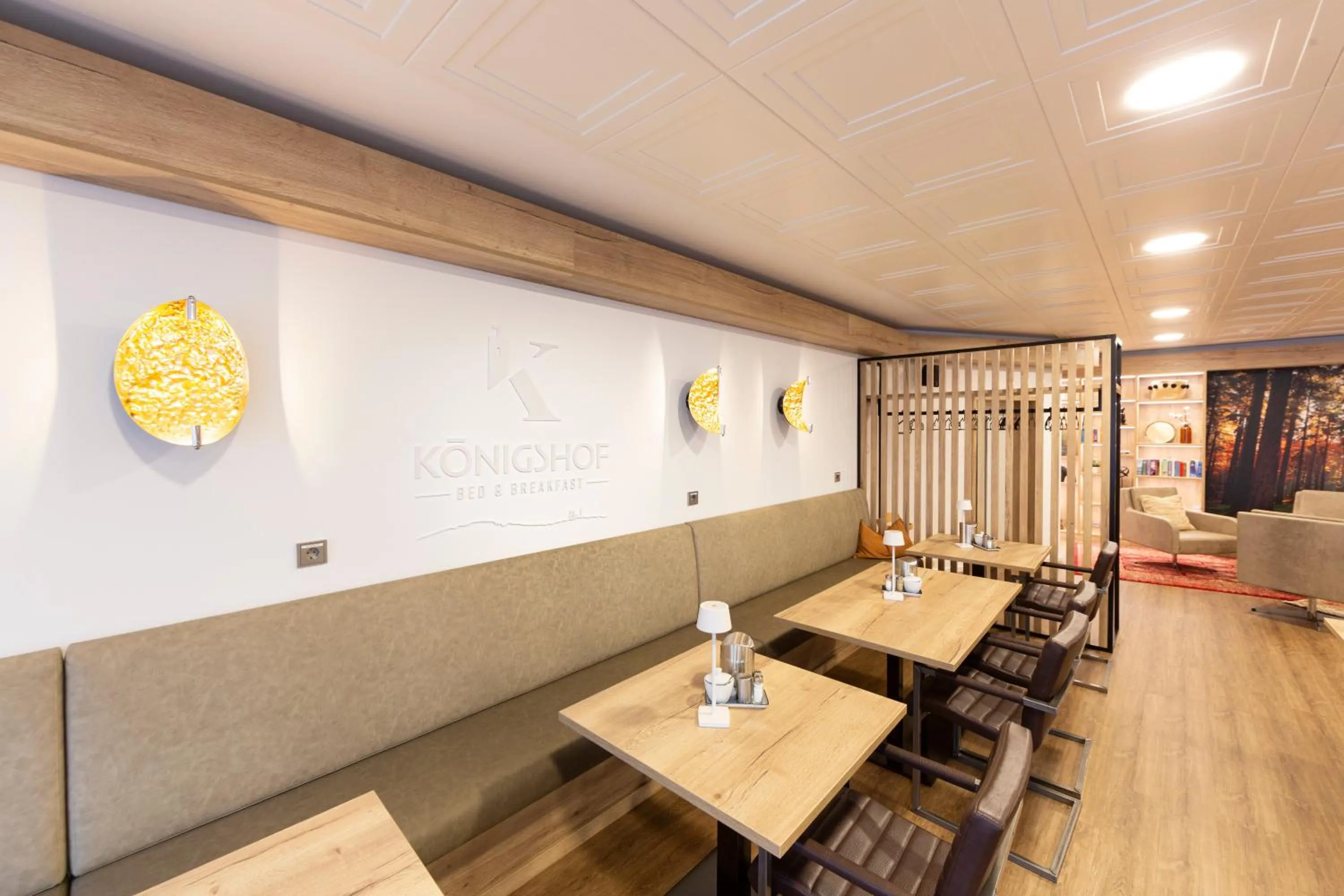Restaurant/places to eat in Königshof Bed and Breakfast