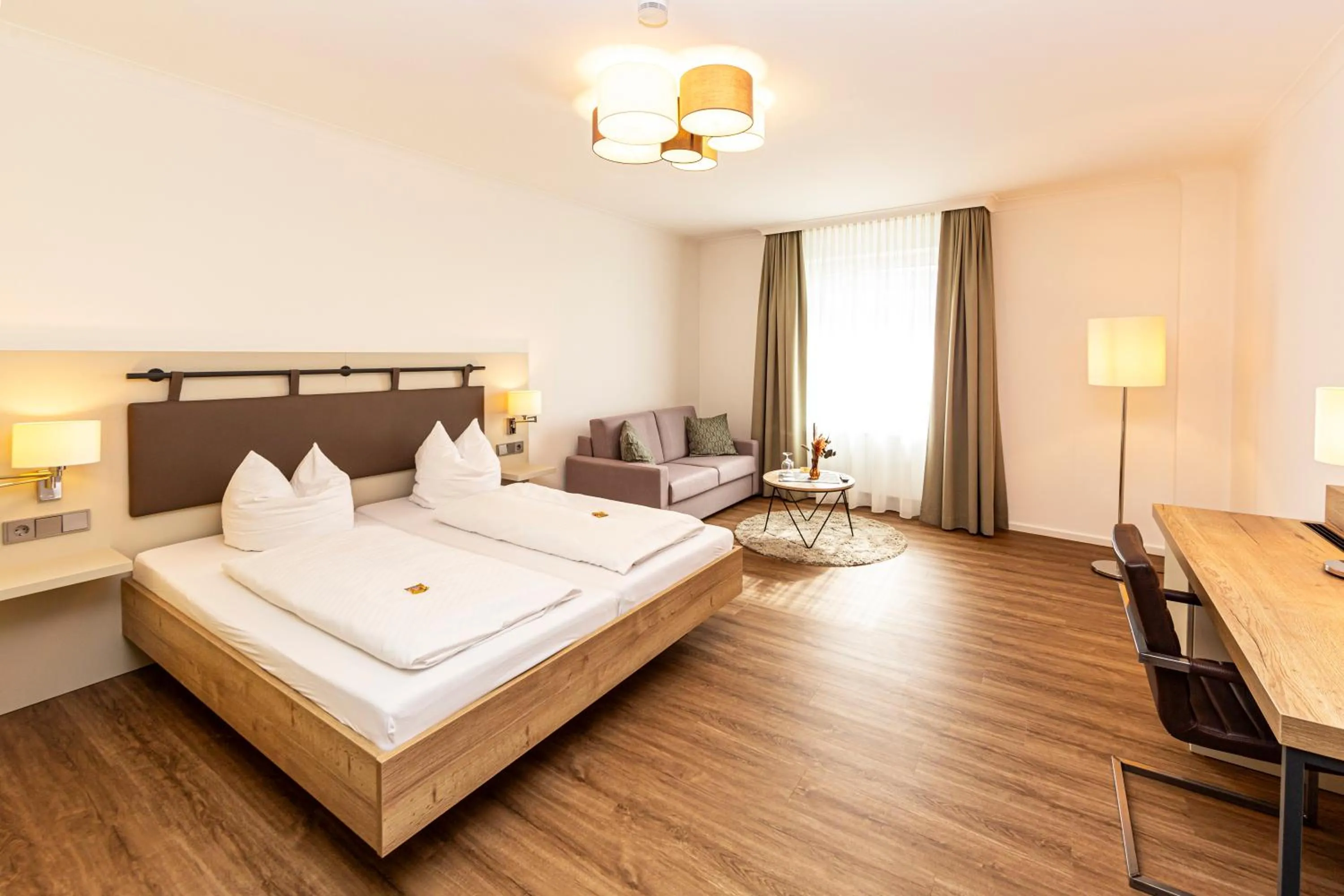Photo of the whole room, Bed in Königshof Bed and Breakfast