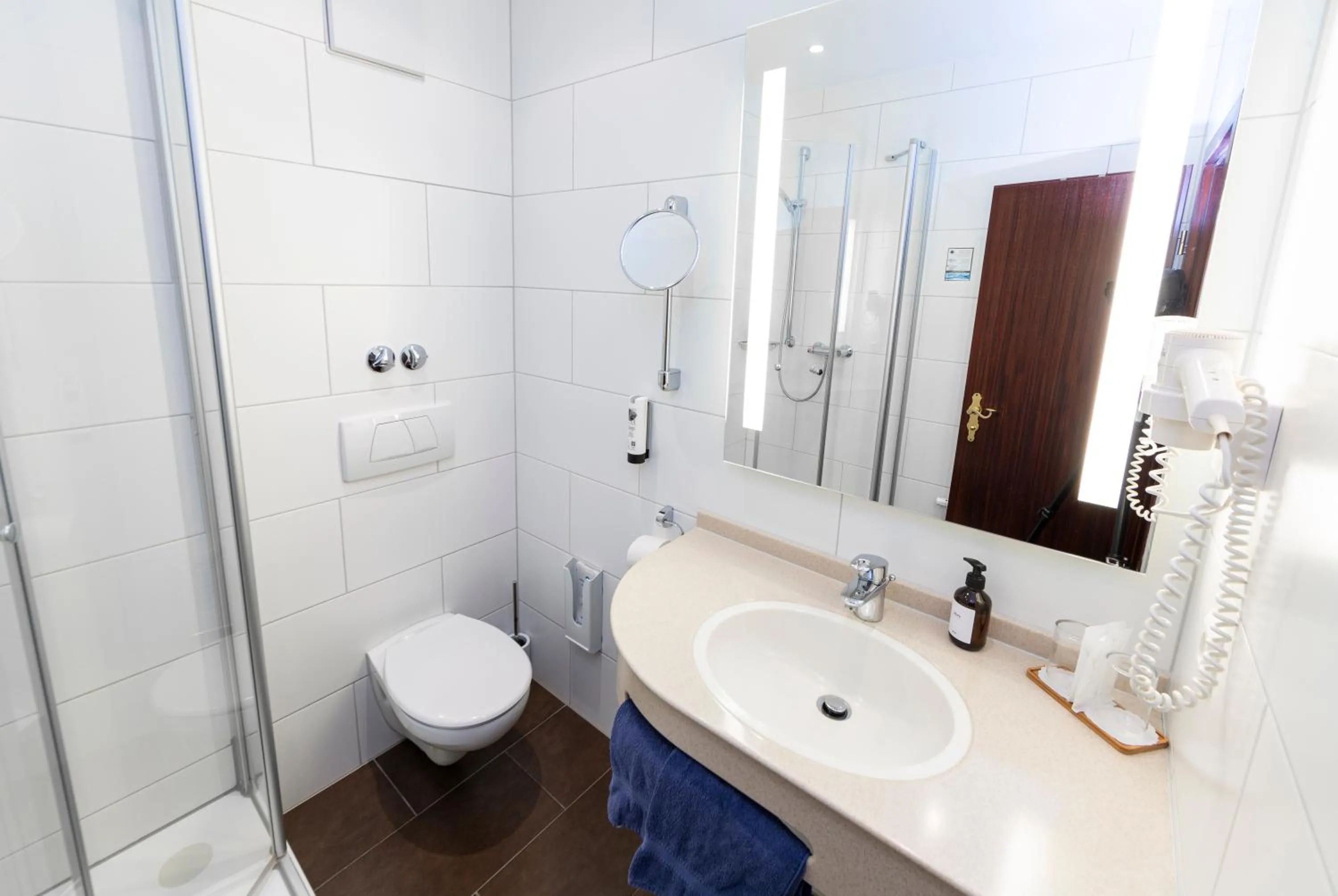 Shower in Königshof Bed and Breakfast