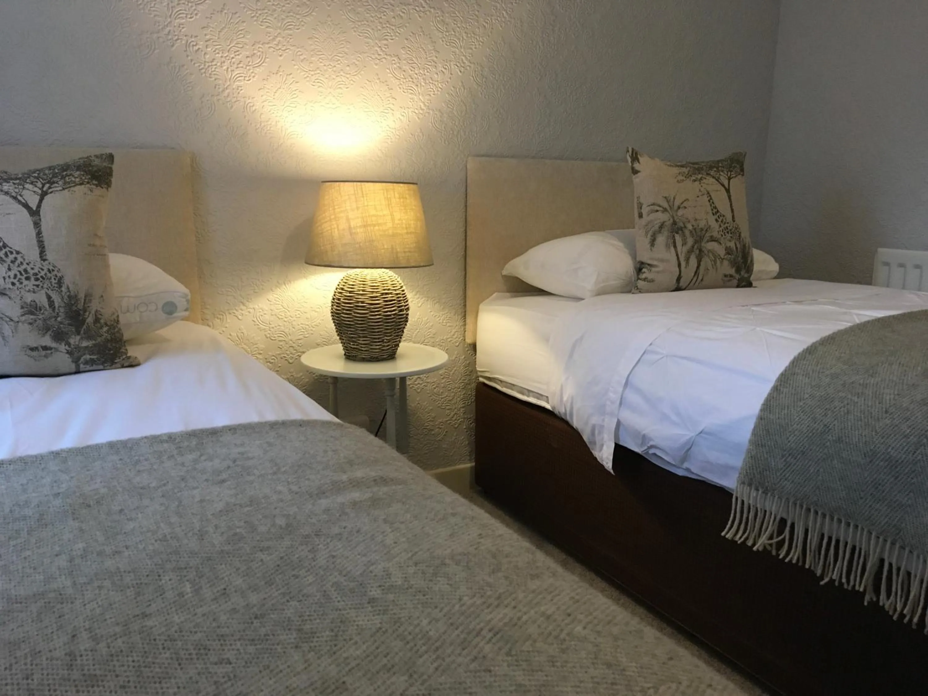 Other in Mode - The Old School House