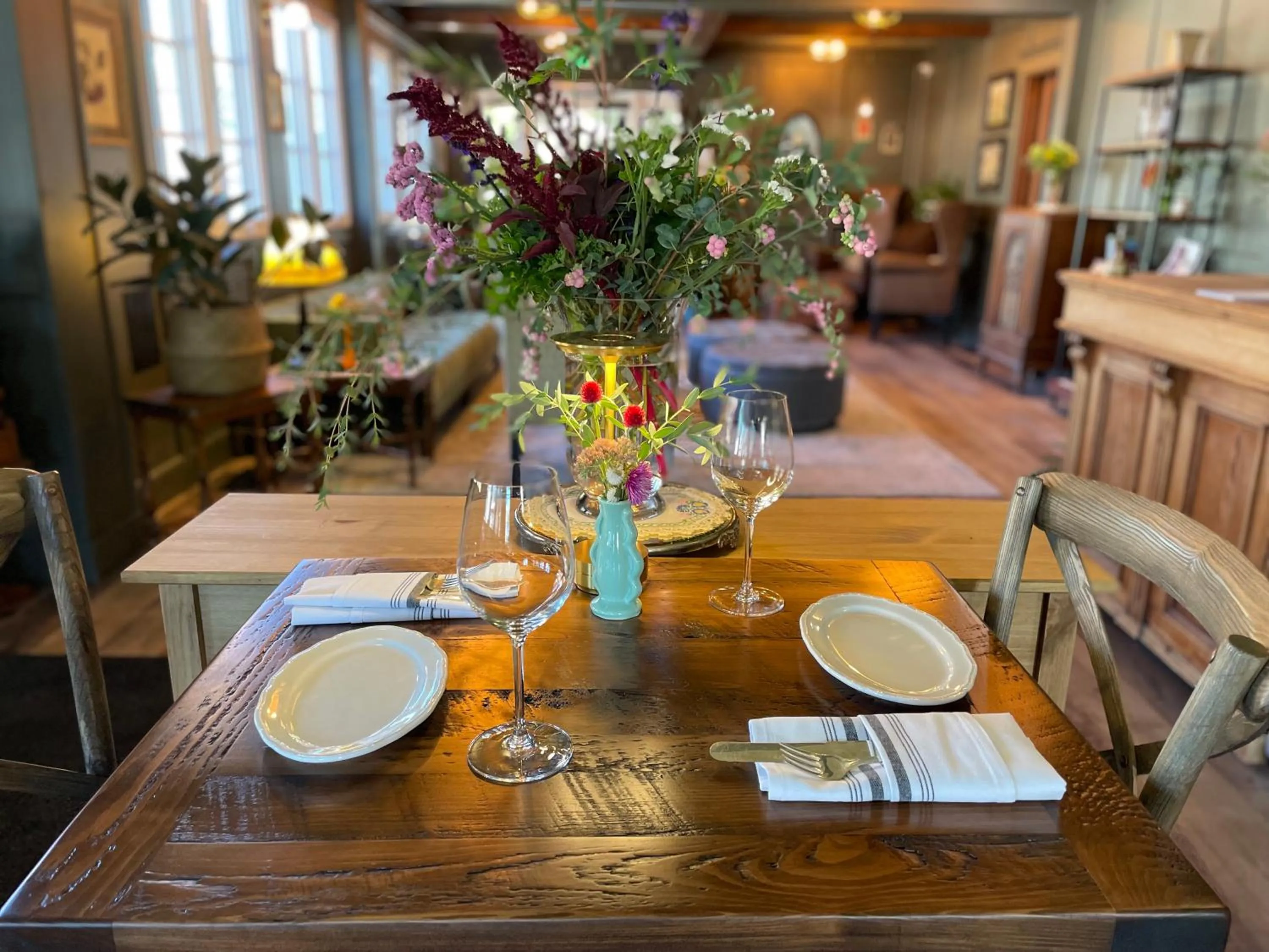 Dining area in McCully House Inn