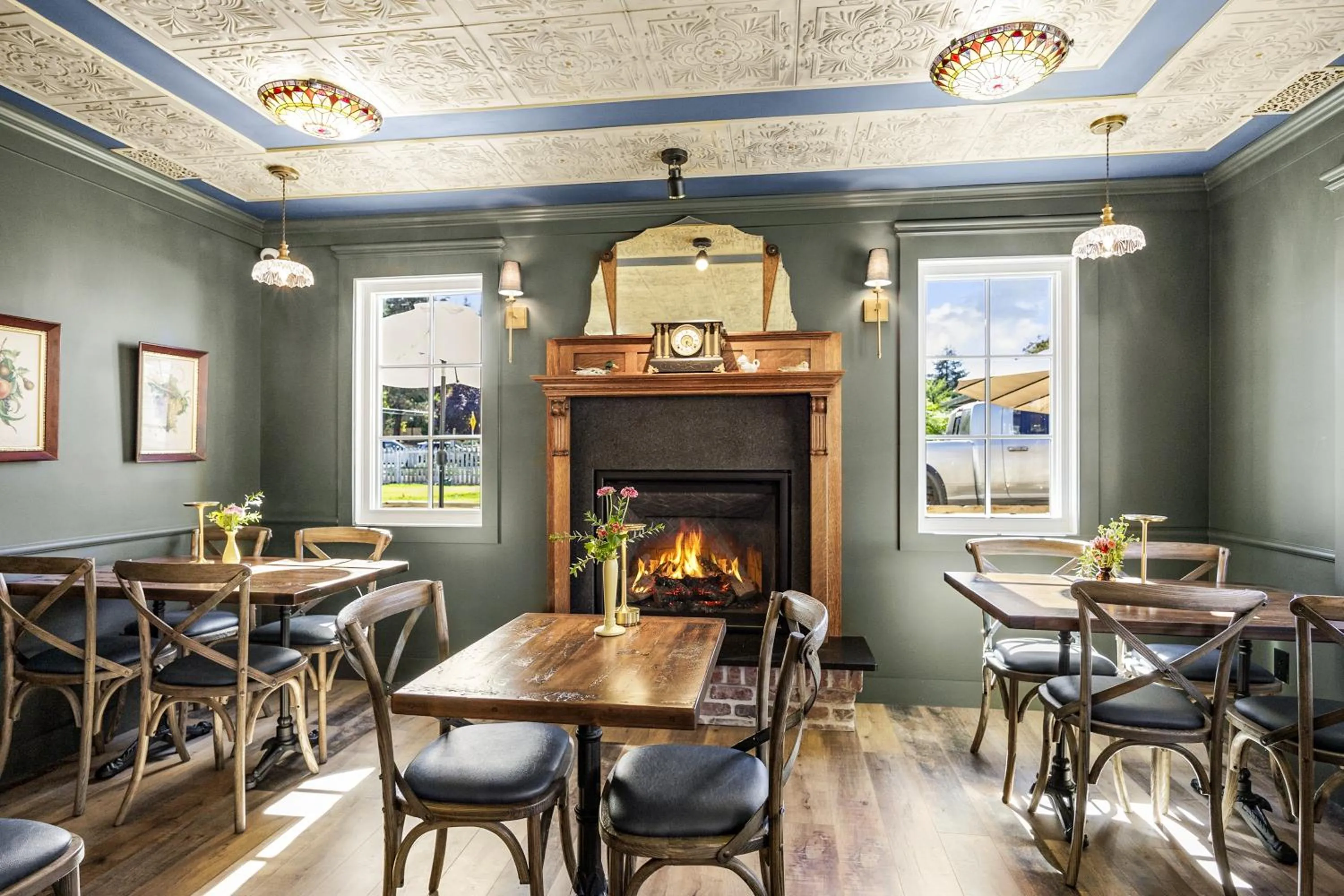 Dining area in McCully House Inn