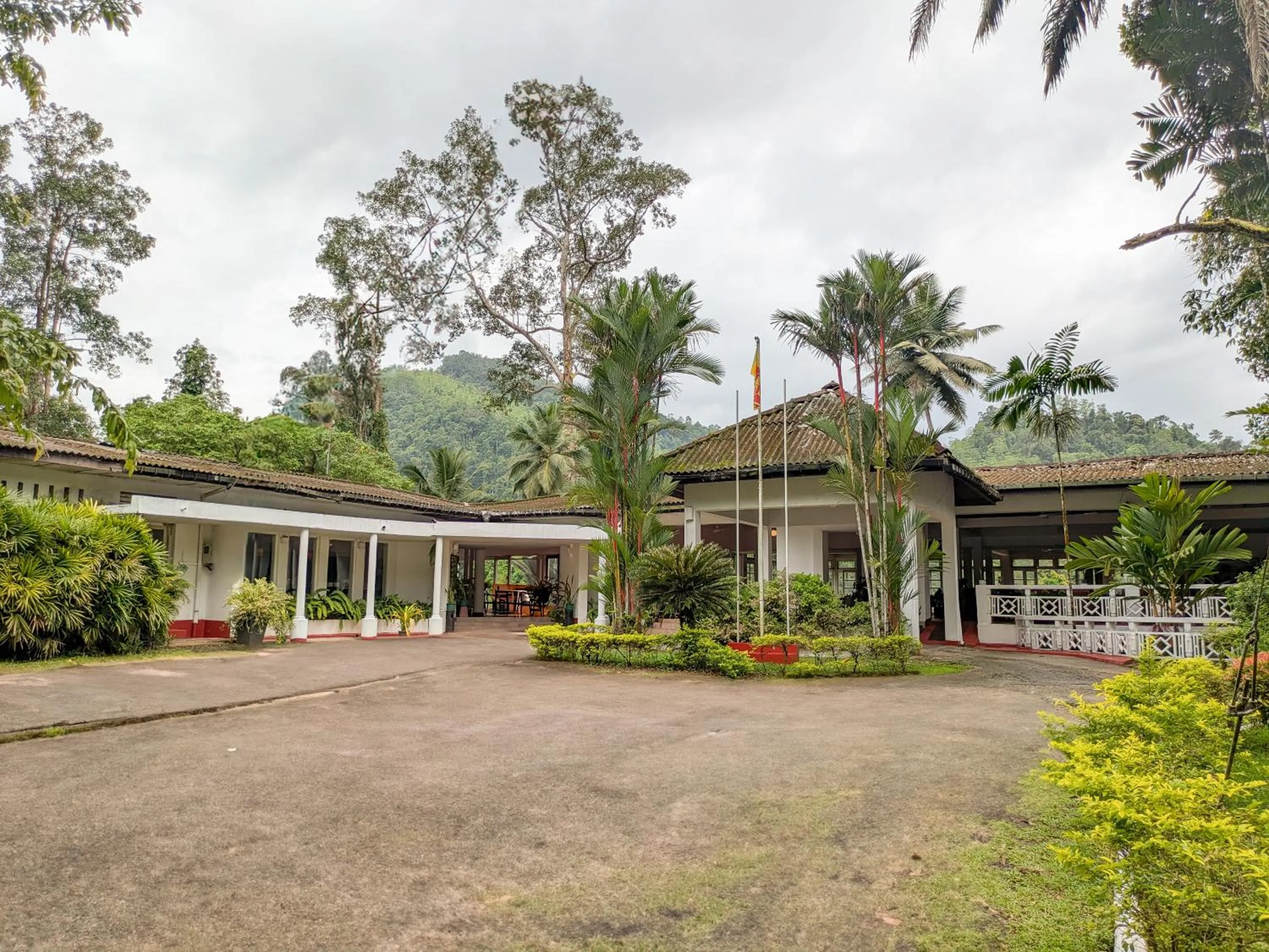 Heritage Kithulgala Rest House - Historic Home to a Bird Sanctuary