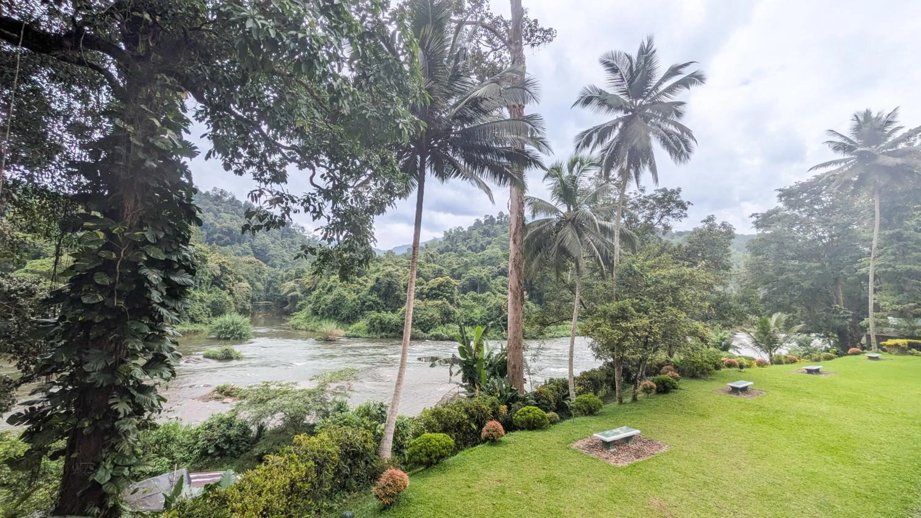 Heritage Kithulgala Rest House - Historic Home to a Bird Sanctuary