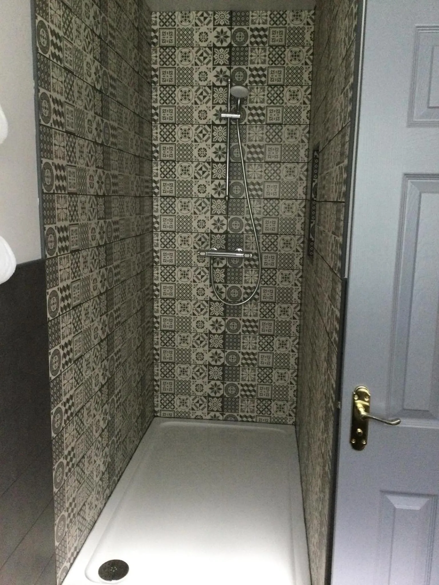 Shower in Gateway Lodge