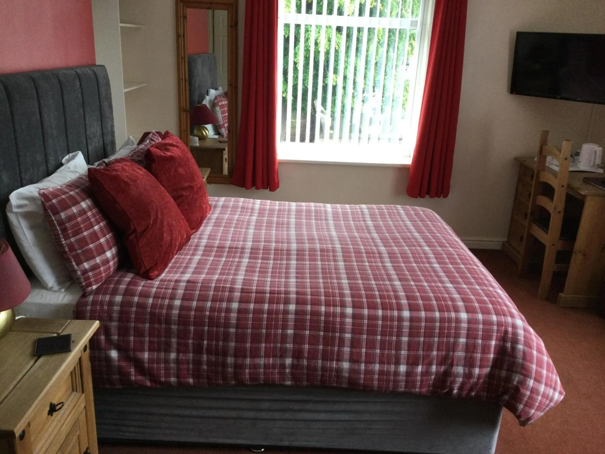 Bed in Gateway Lodge