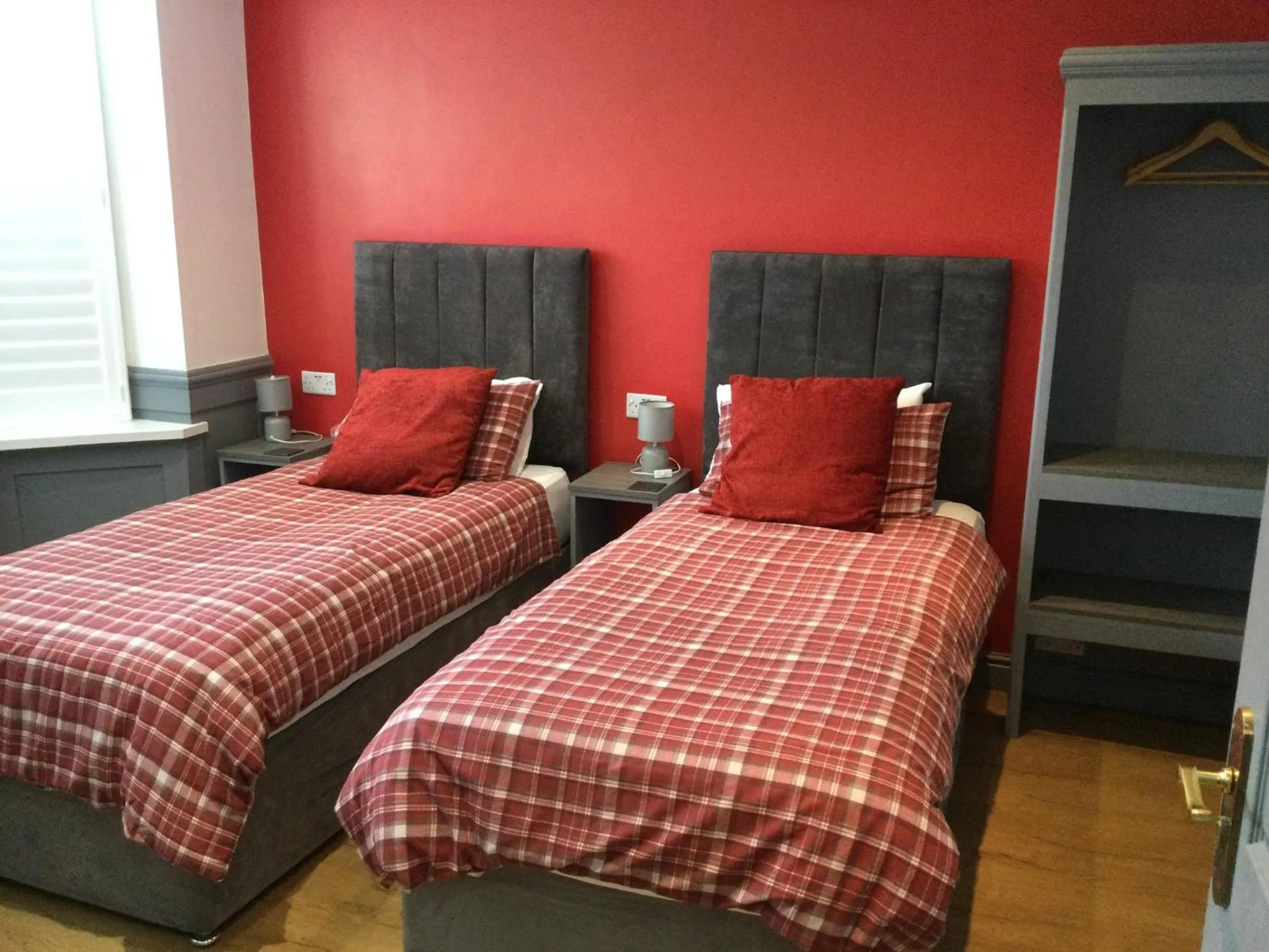 Bedroom, Bed in Gateway Lodge
