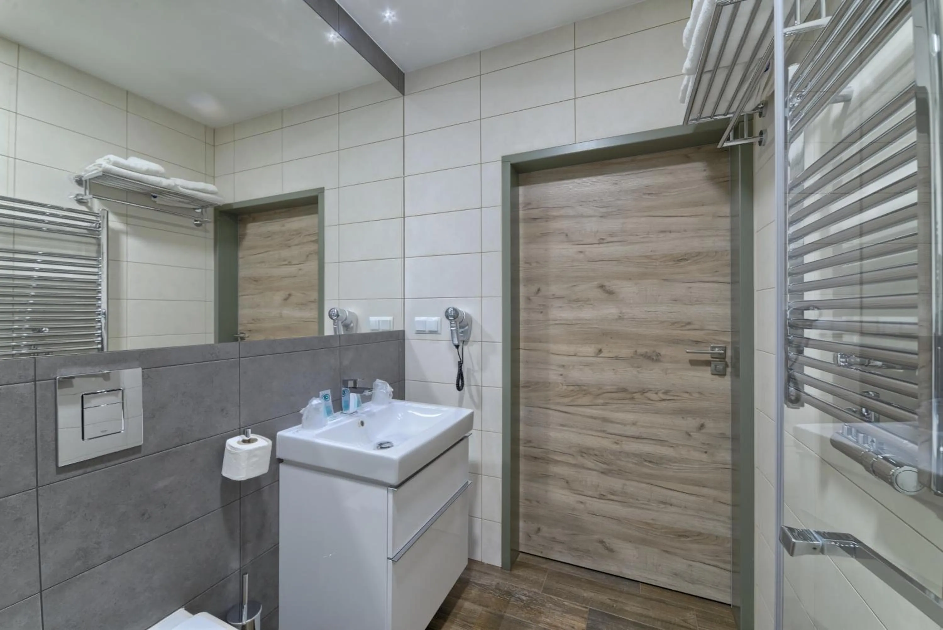 Bathroom in Hotel Scout