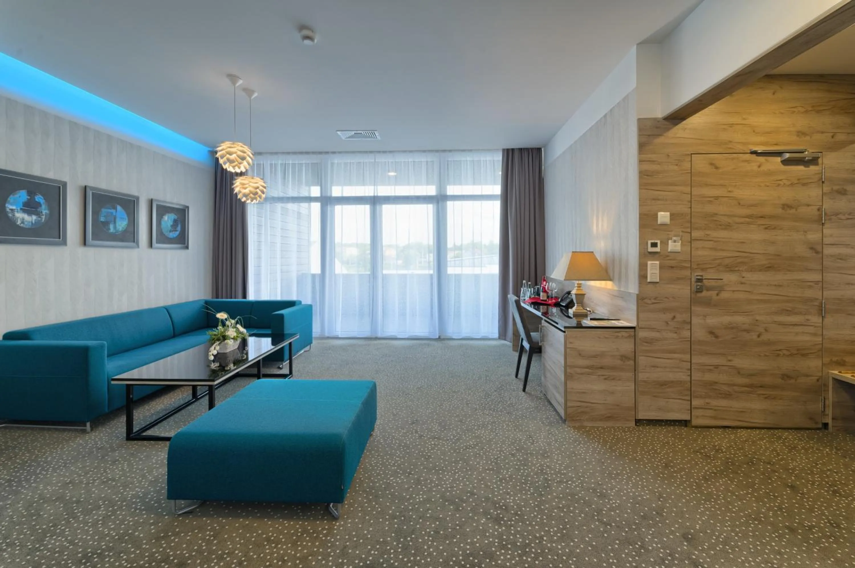 Photo of the whole room in Hotel Scout