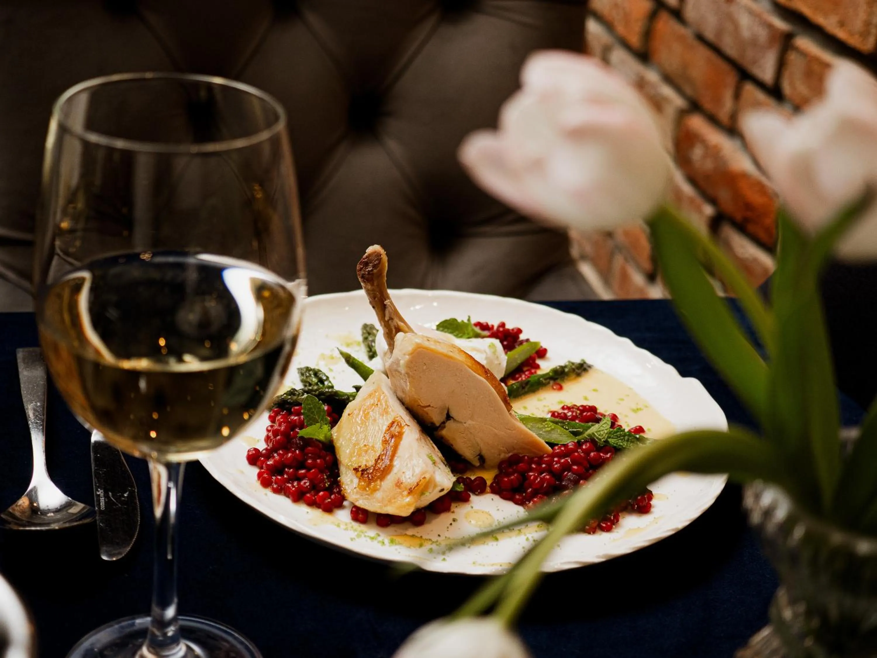 Food and drinks in Hotel Scout