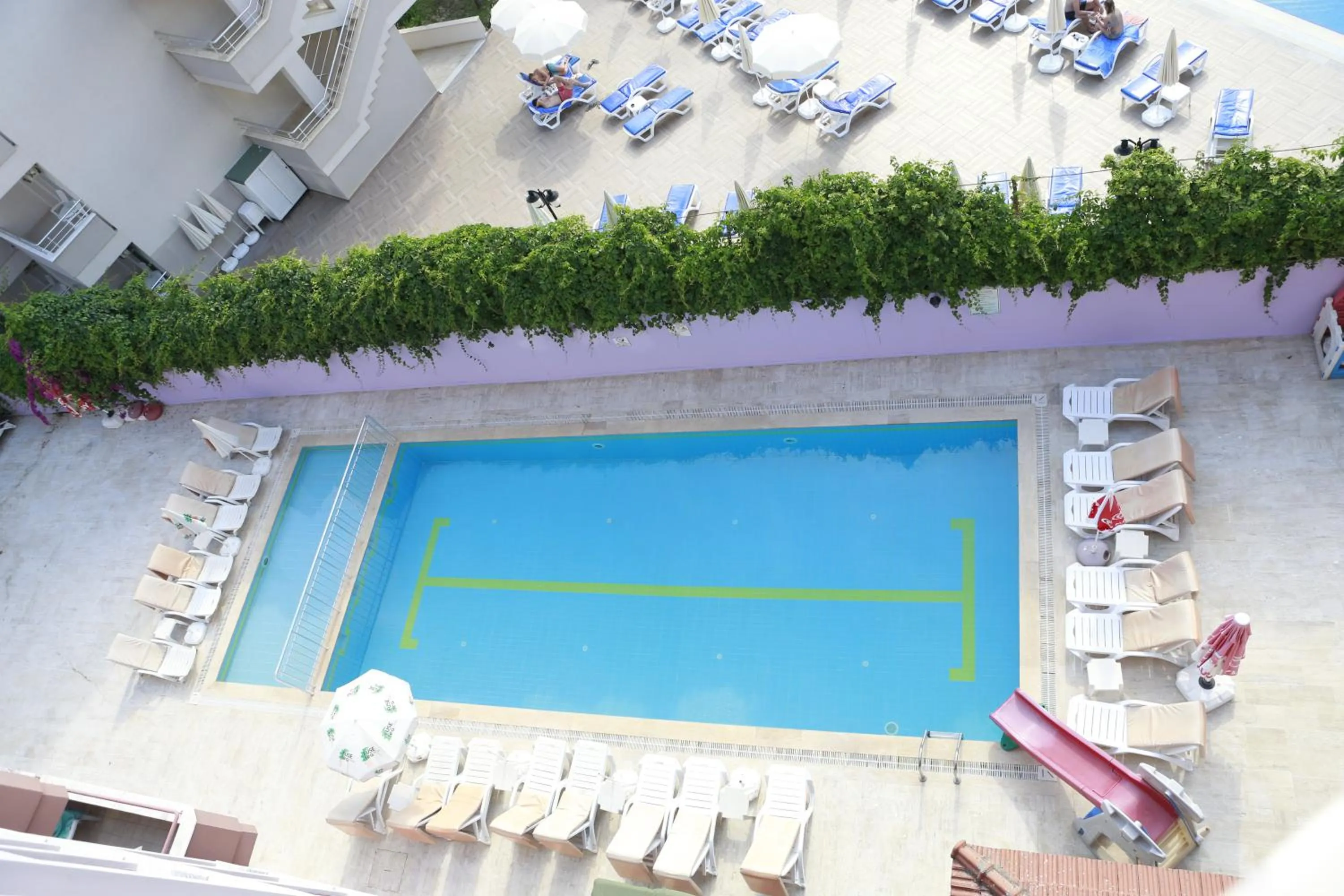 Swimming pool in Maren Beach Apart Hotel