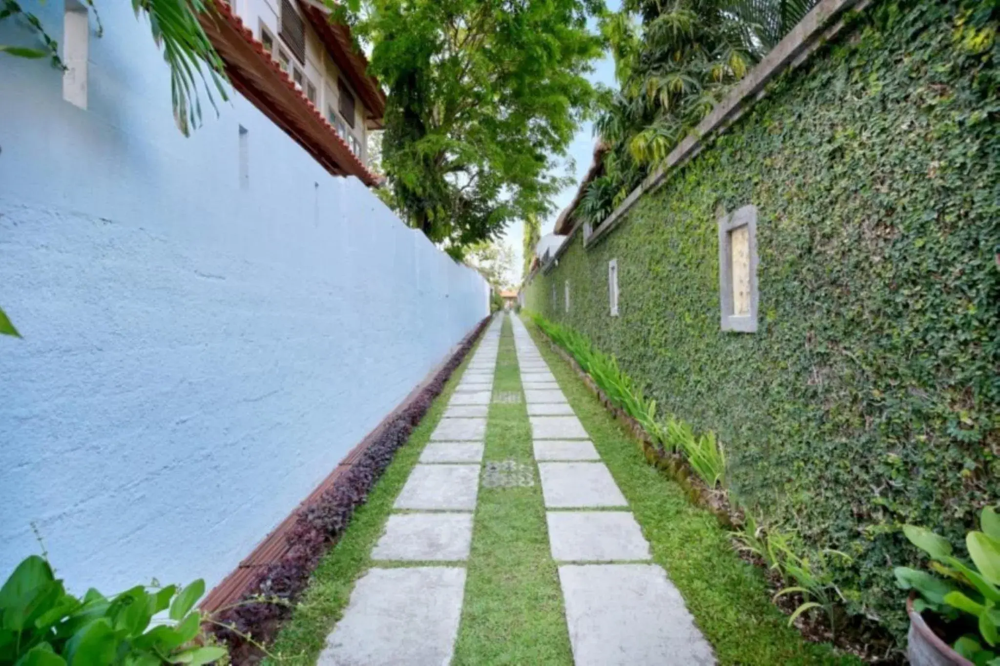 Facade/entrance in Kecapi Villa Seminyak by Ini Vie Hospitality Facade/entrance in Kecapi Villa Seminyak by Ini Vie Hospitality