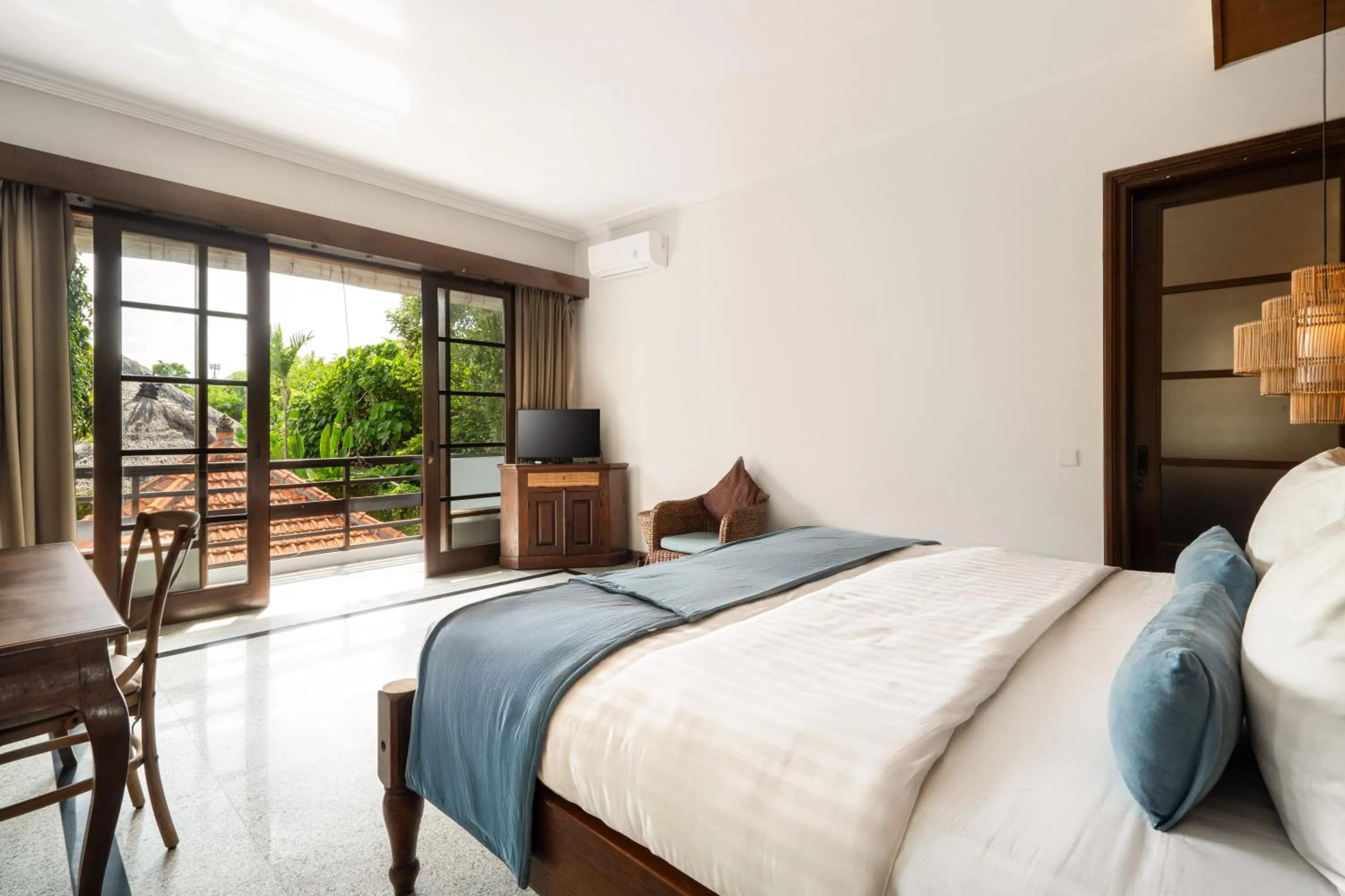 Bedroom, Bed in Kecapi Villa Seminyak by Ini Vie Hospitality
