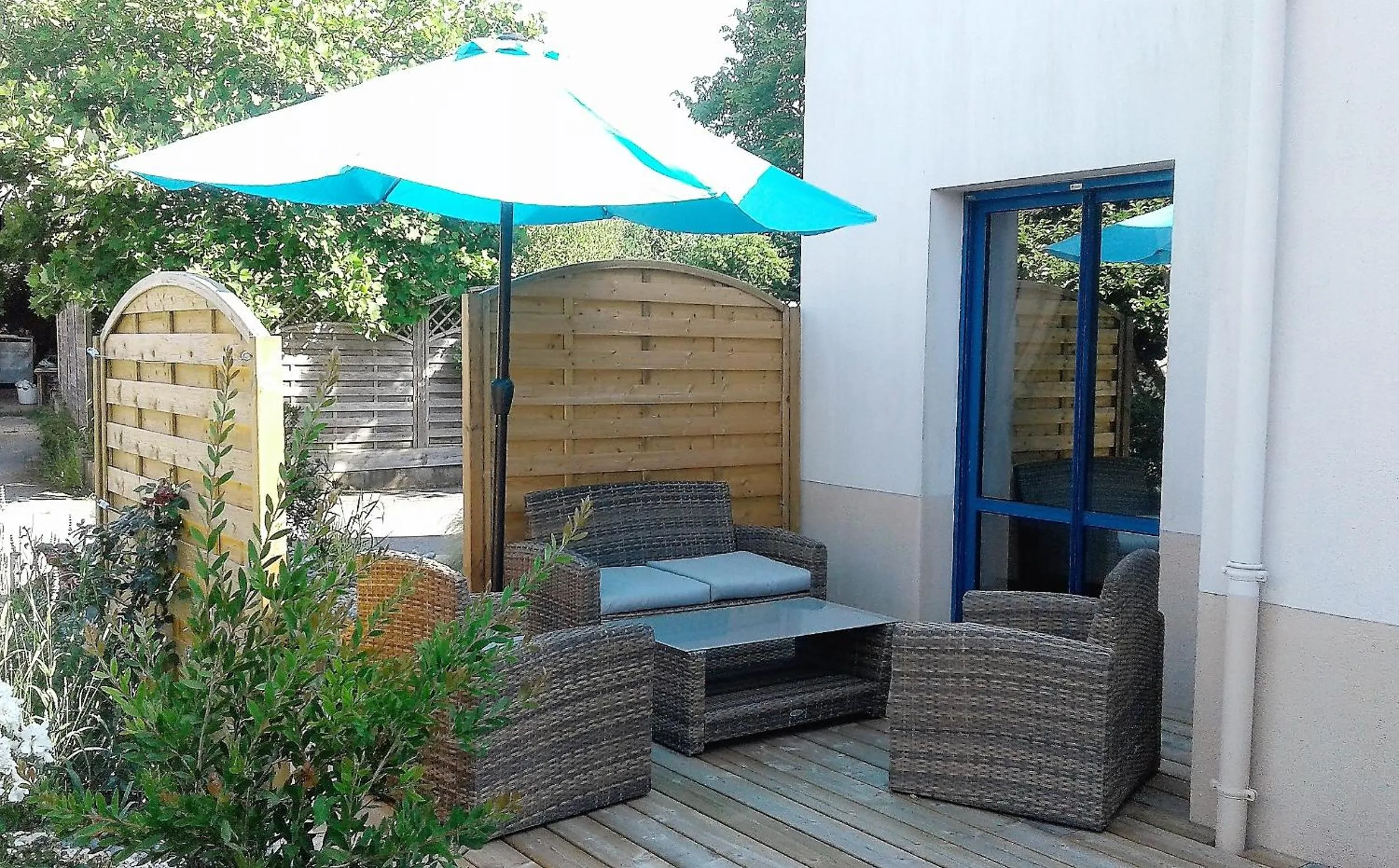 Patio in Hotel Restaurant Le Capricorne