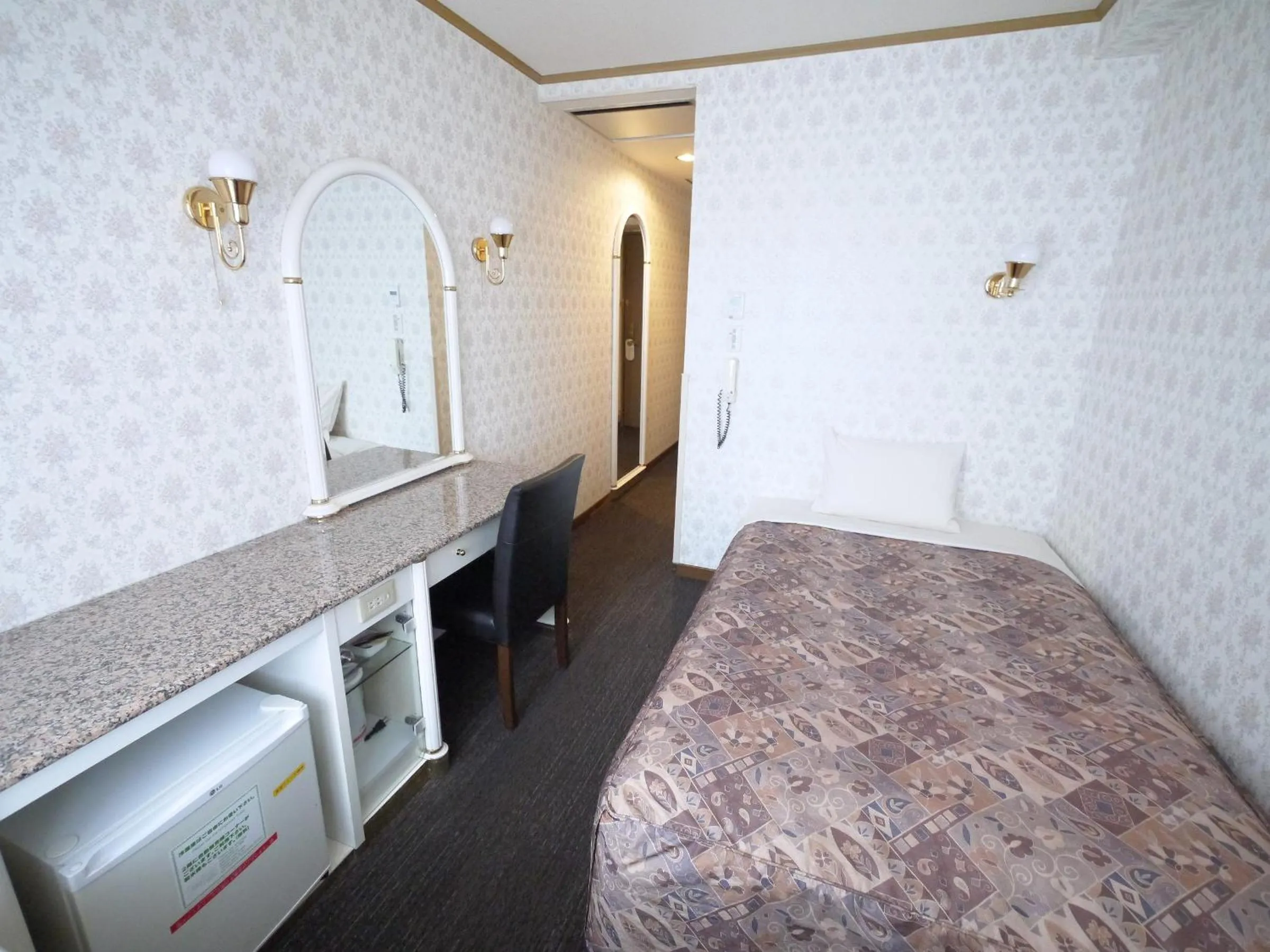 Photo of the whole room, Bed in U-Community Hotel