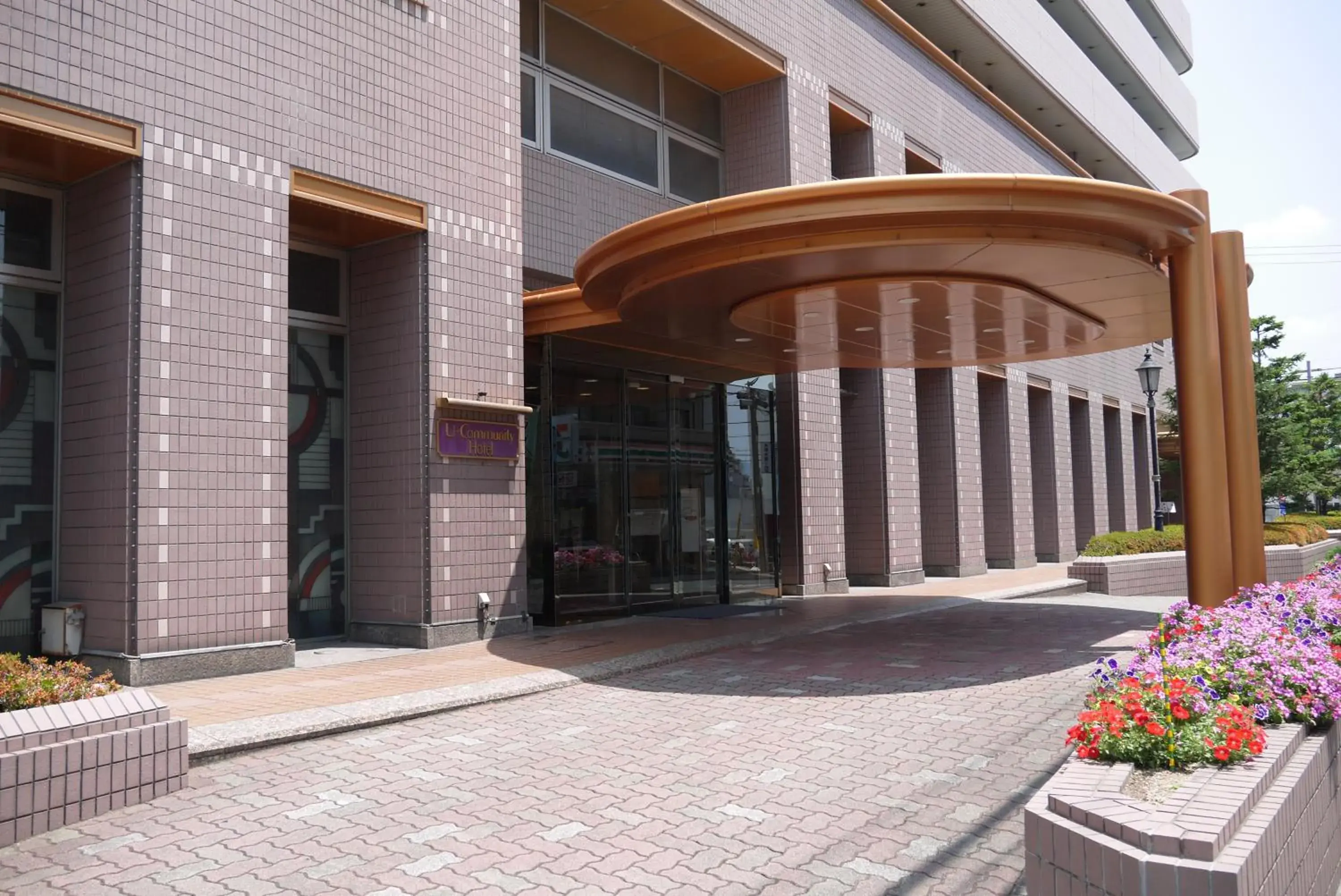 Facade/entrance in U-Community Hotel Facade/entrance in U-Community Hotel