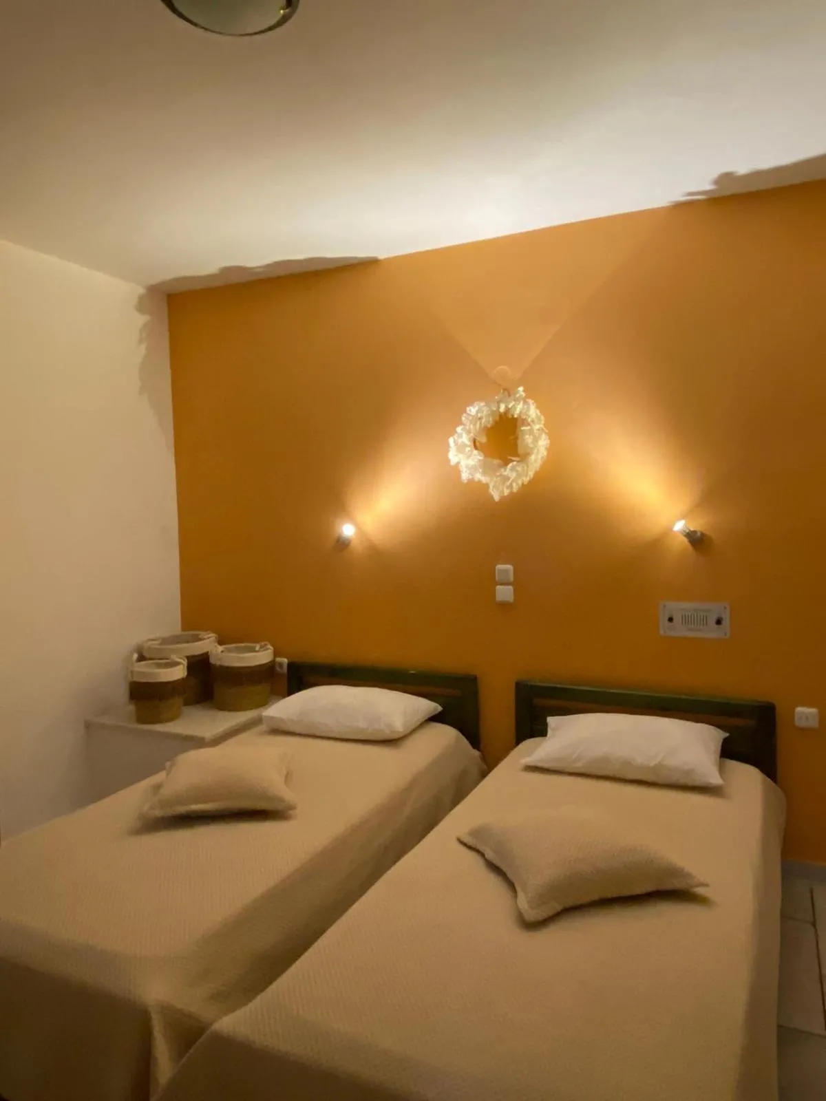 Kapares Studios & Apartments