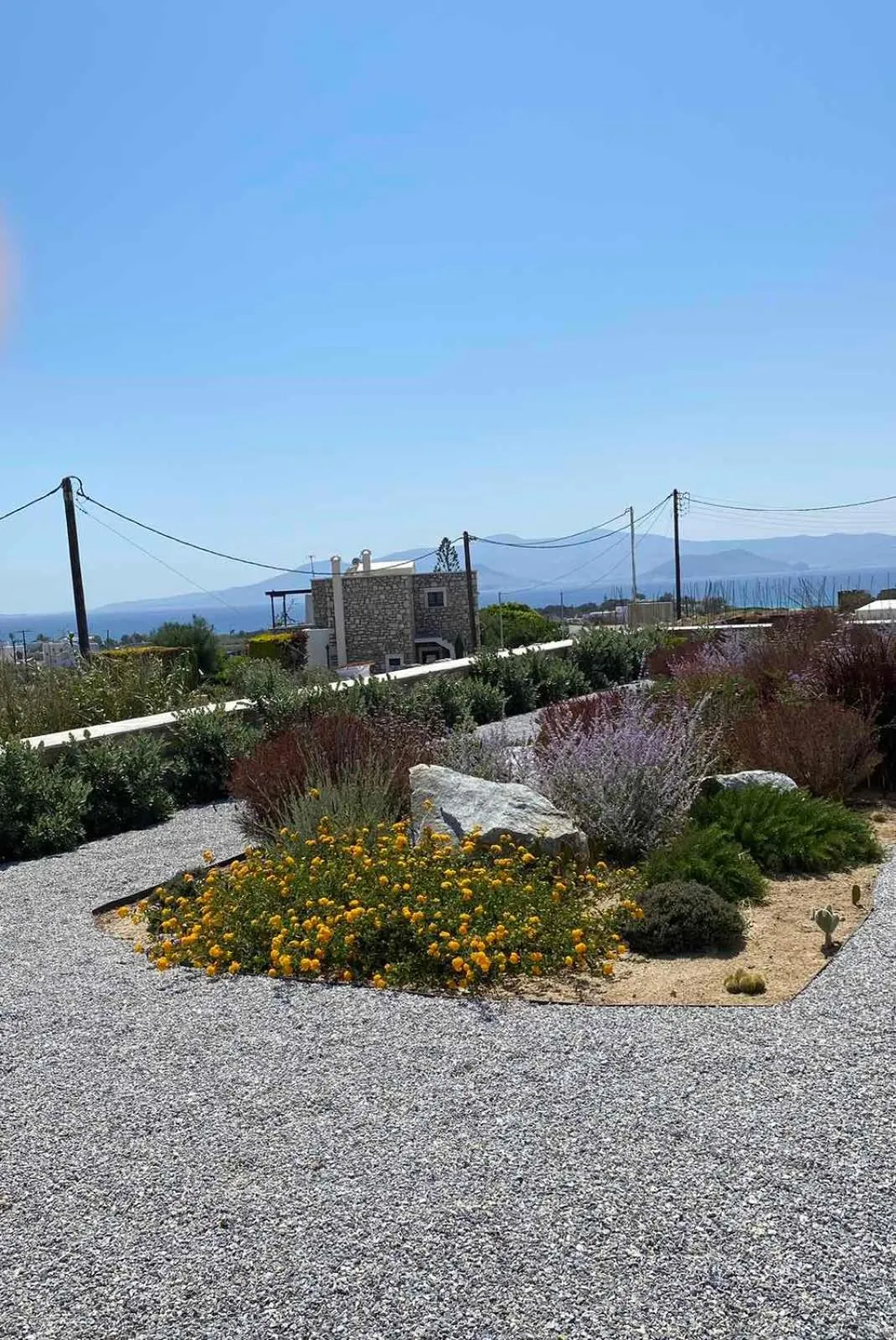 Kapares Studios & Apartments