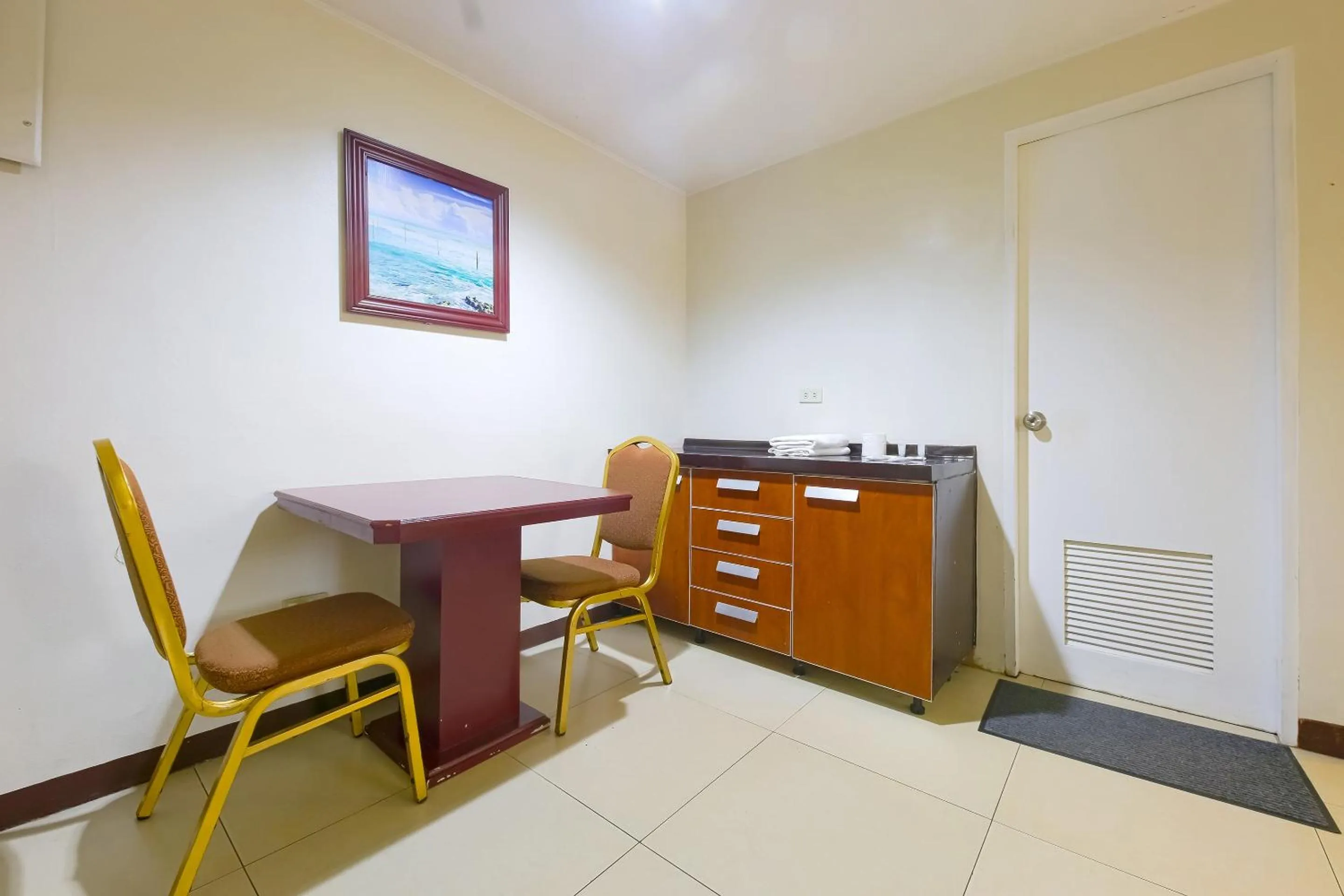 Bedroom in Super OYO 791 Bell Mansion